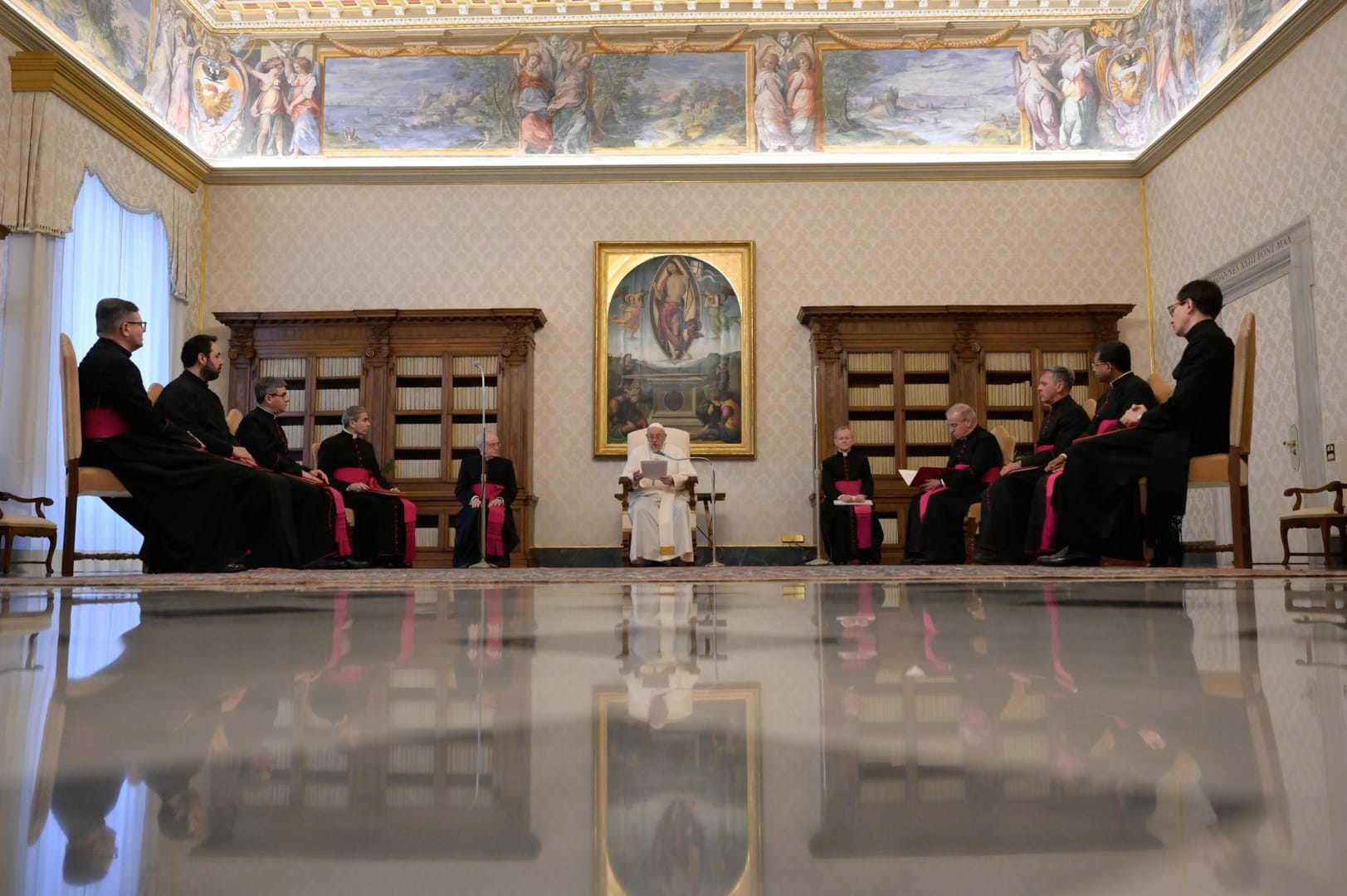 Christian meditation is path to meeting Christ, pope says at audience