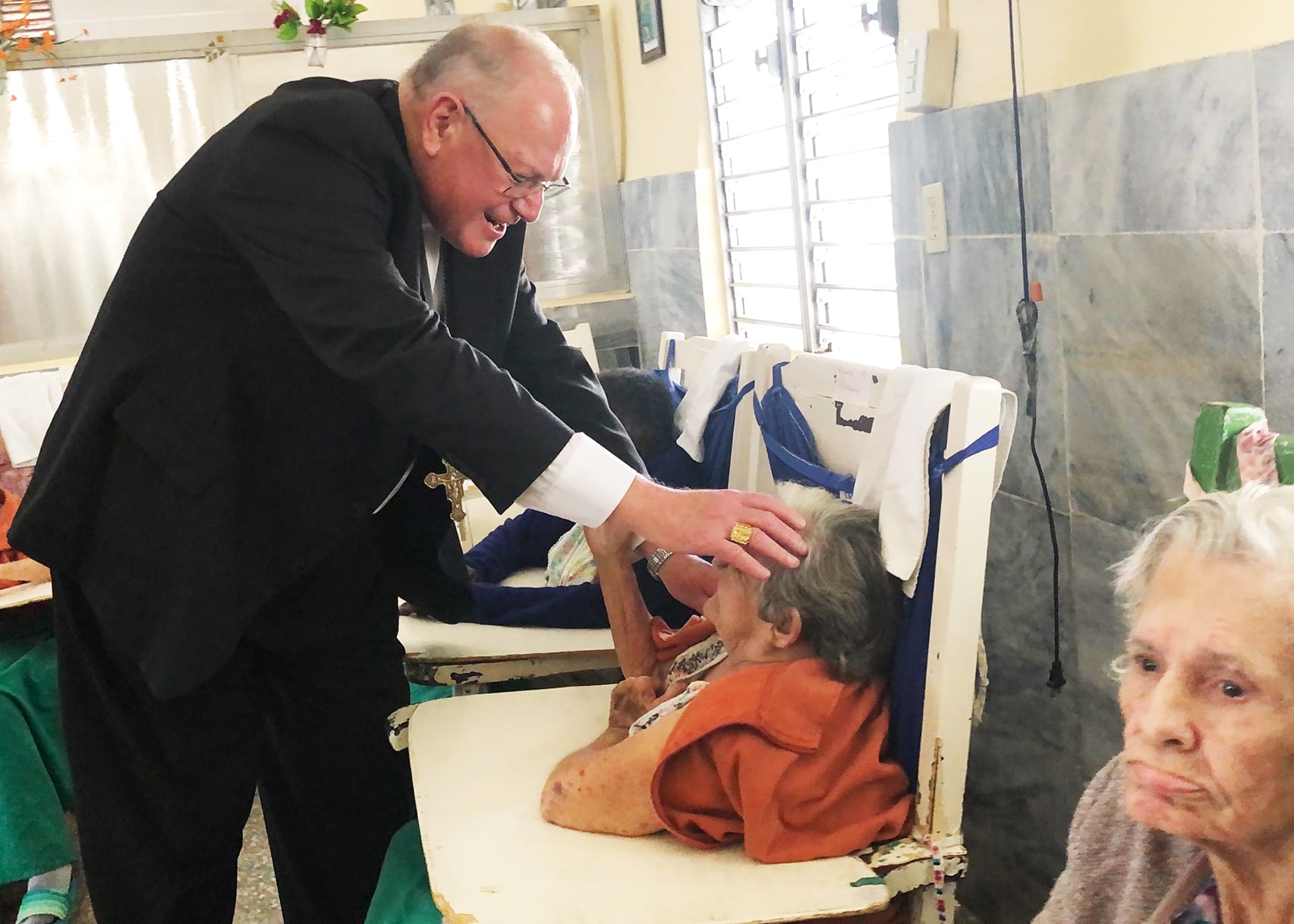 At Mass in Havana, Cardinal Dolan highlights church’s unifying teachings