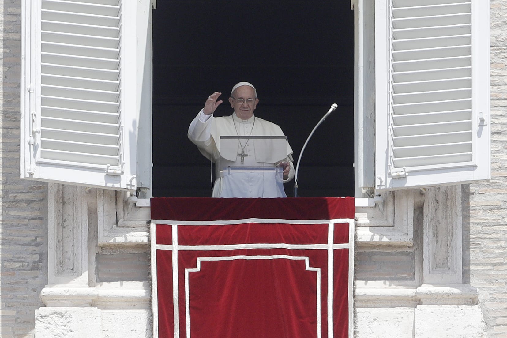 Pope to oil execs: Clean energy an ‘epochal’ challenge