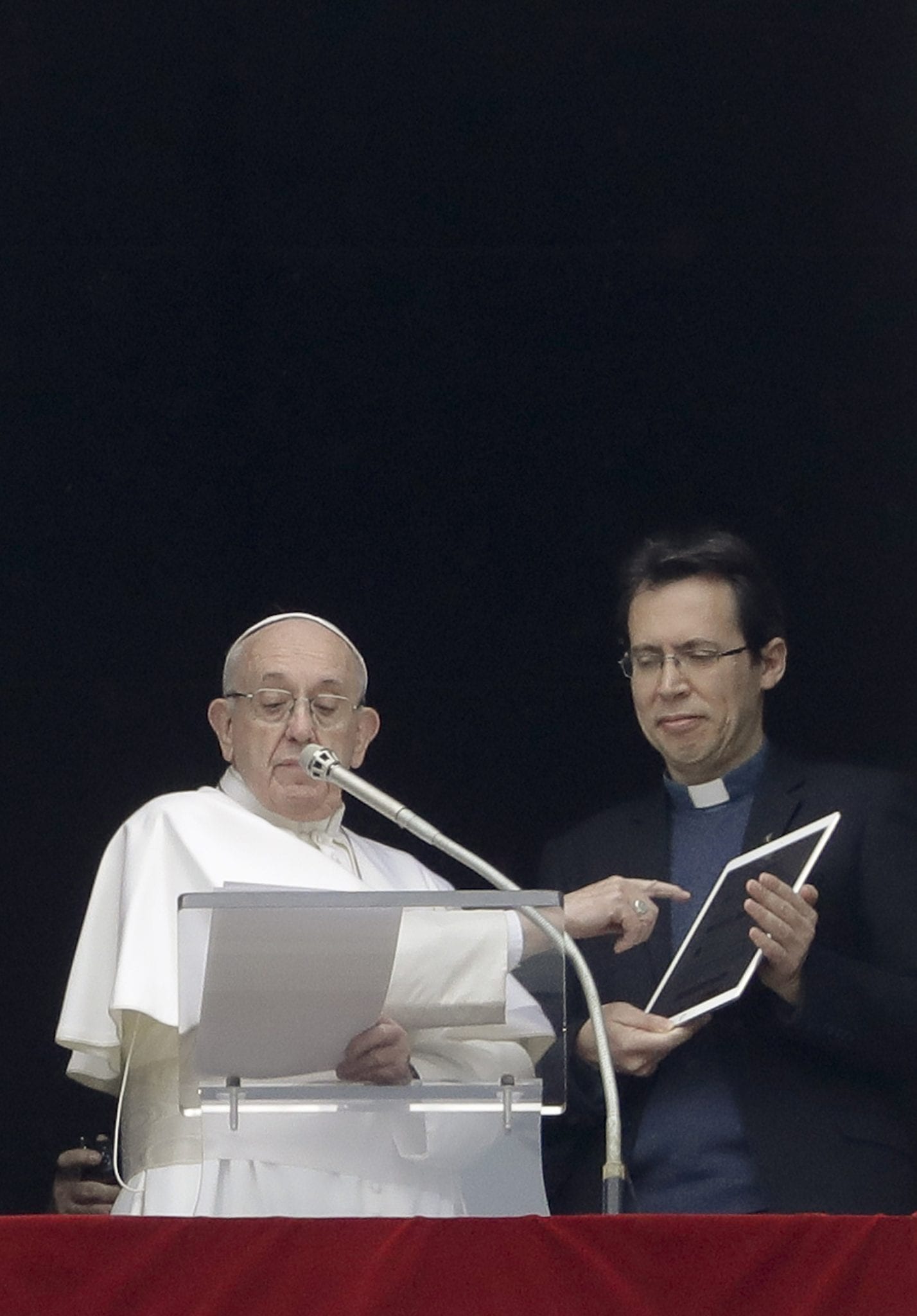 Pope Francis becomes the latest believer to ‘Click to Pray’ on social media