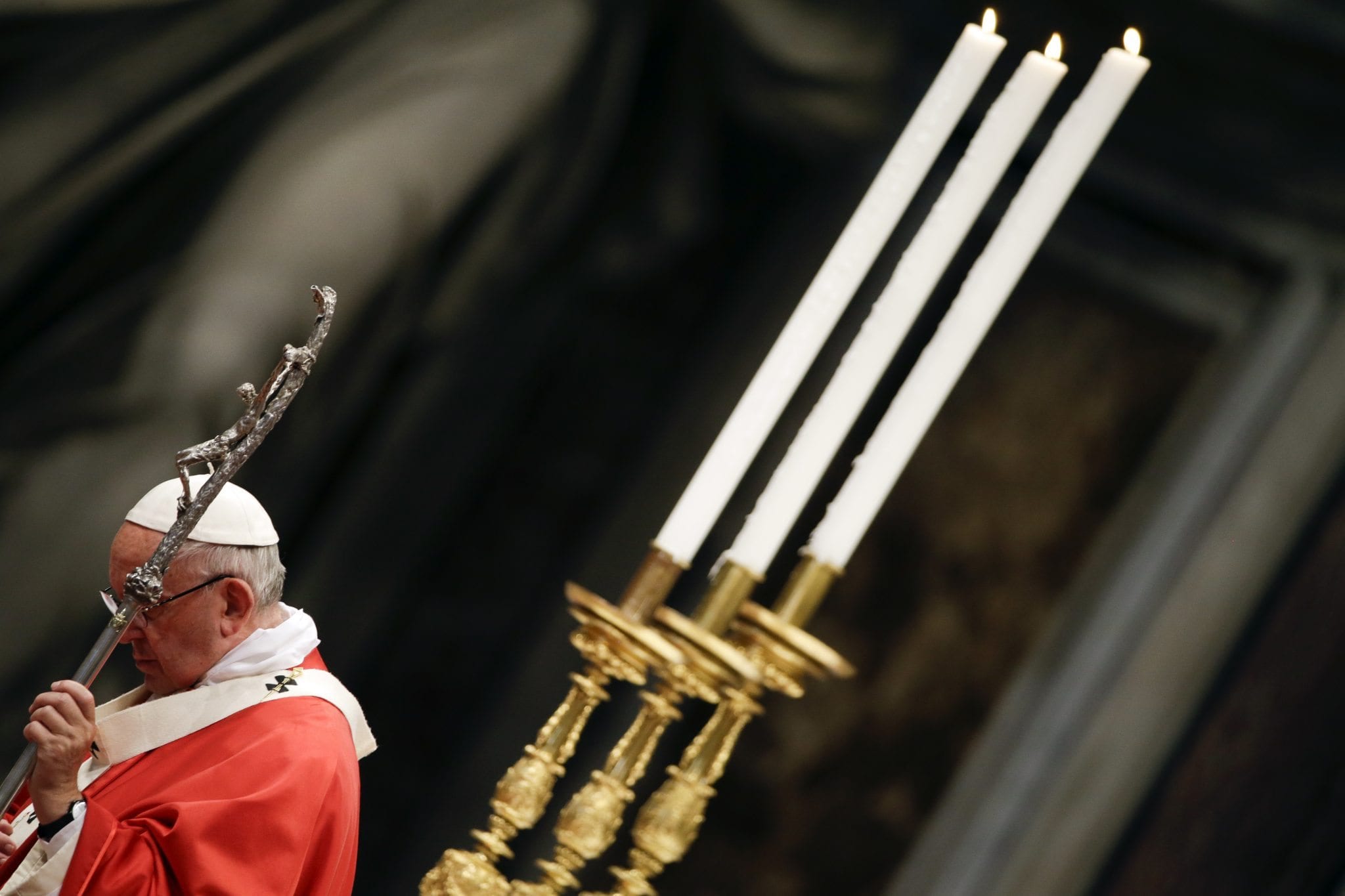 Pray for unity in the Church, pope says honoring Peter and Paul