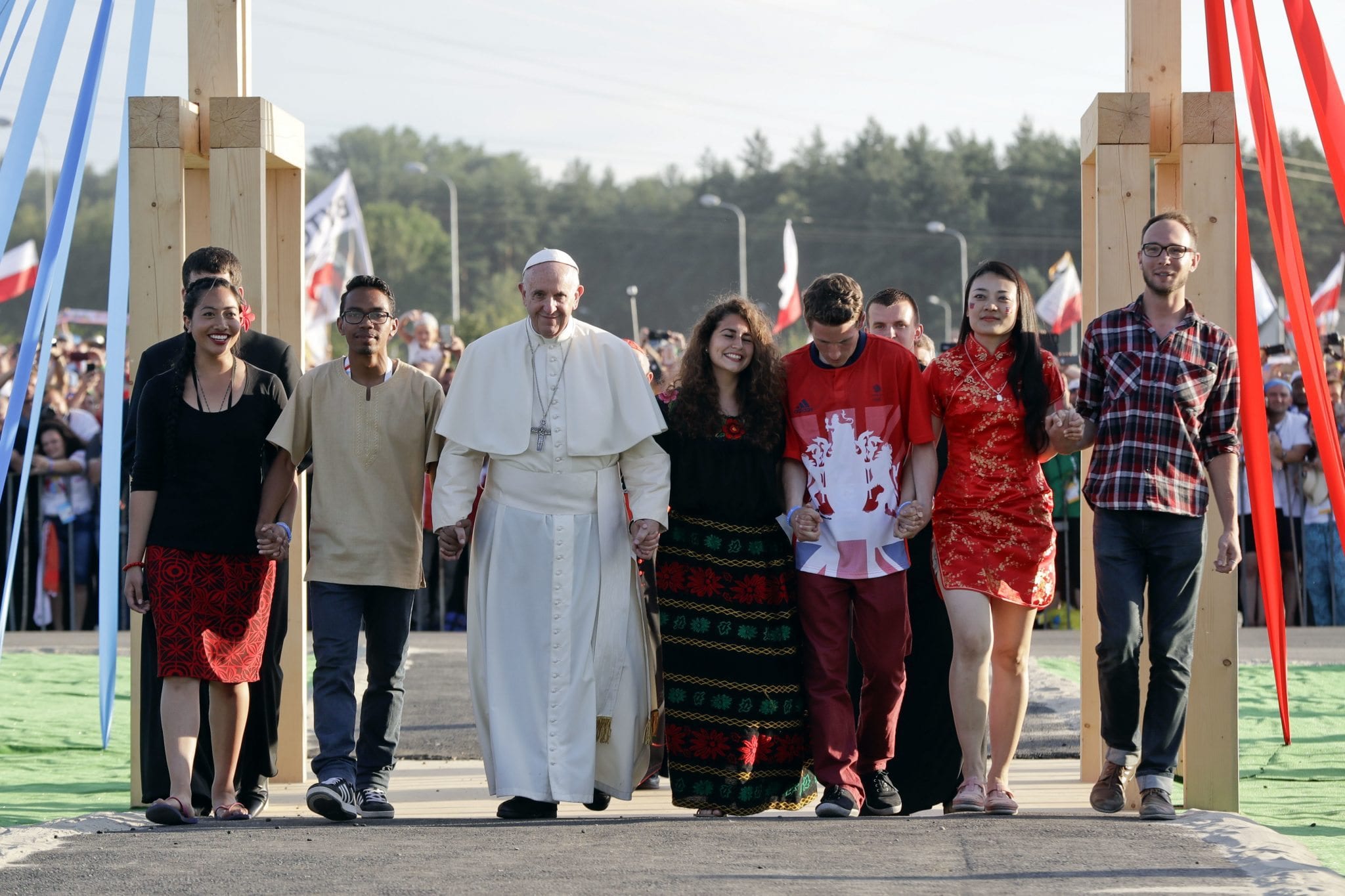 Pope says fallen world prefers ‘couch potatoes’ to youth who are awake