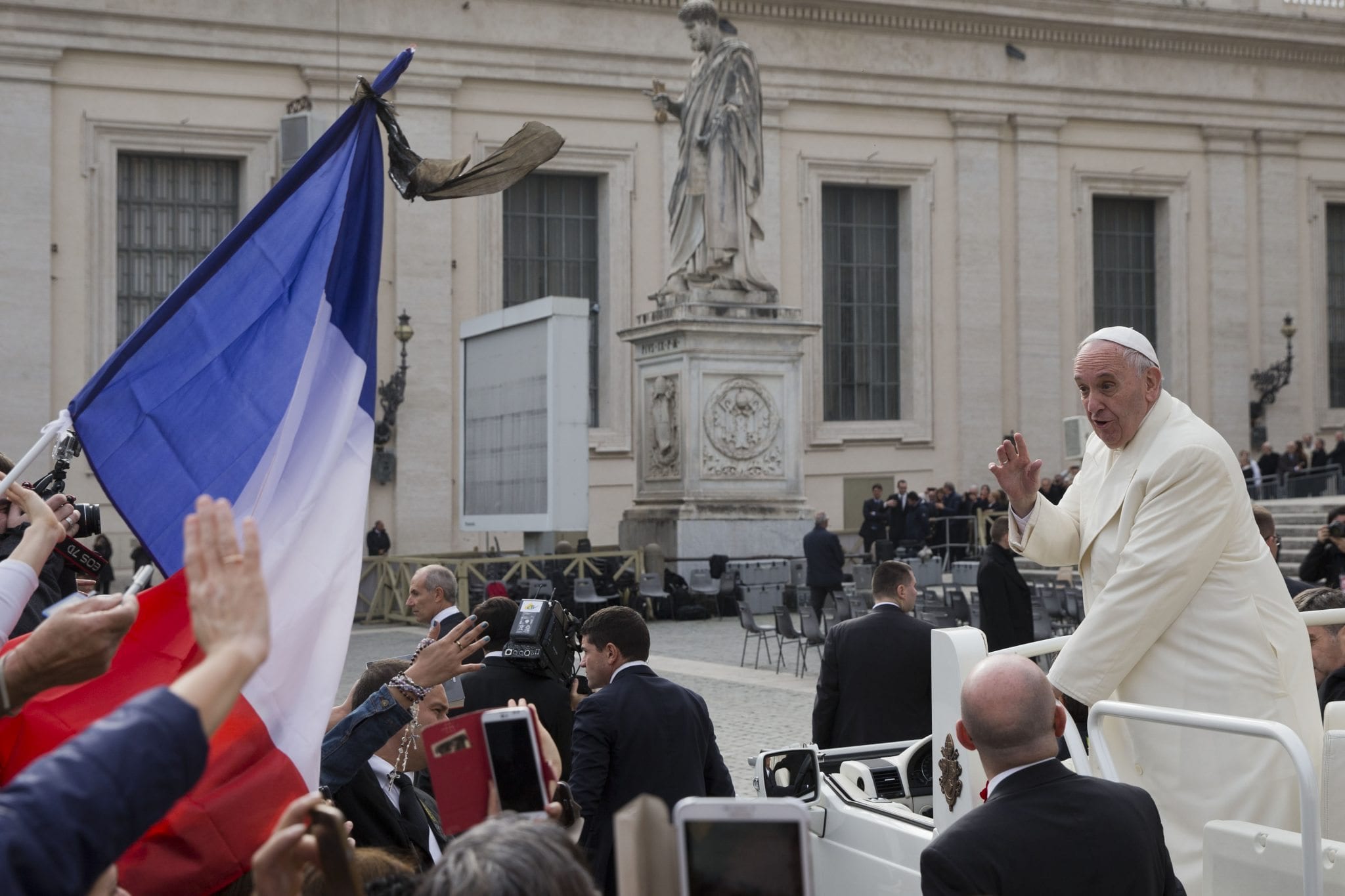 Pope Francis says ‘Jesus weeps’ over piecemeal world war