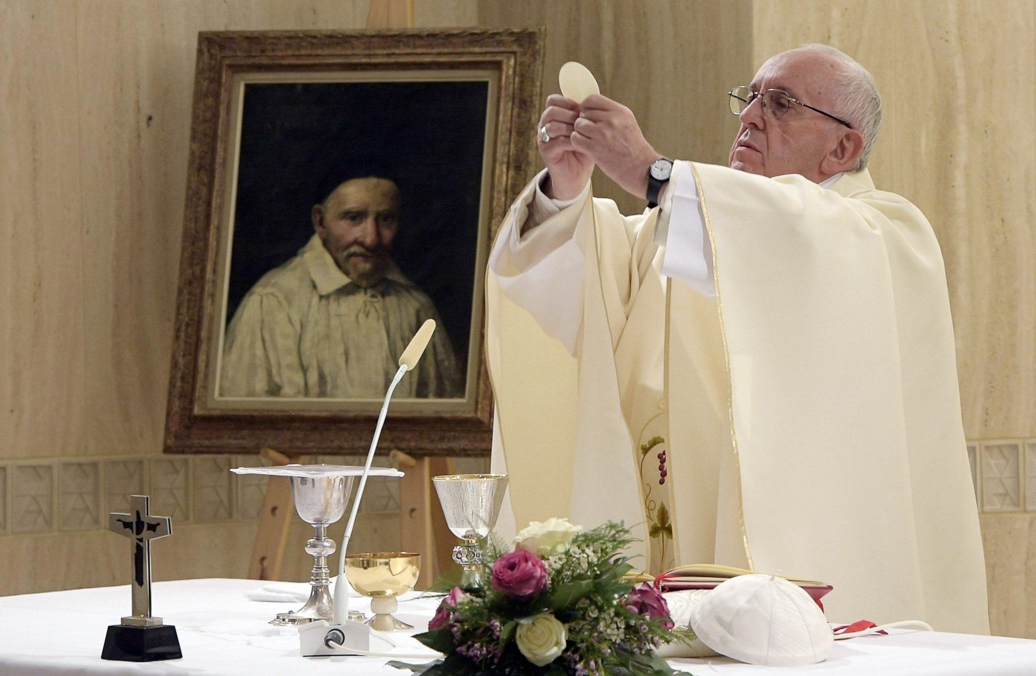 Prayer beats pills when times are tough, pope says