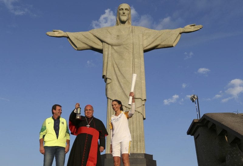 At Rio’s Christ the Redeemer statue, cardinal blesses Olympic torch