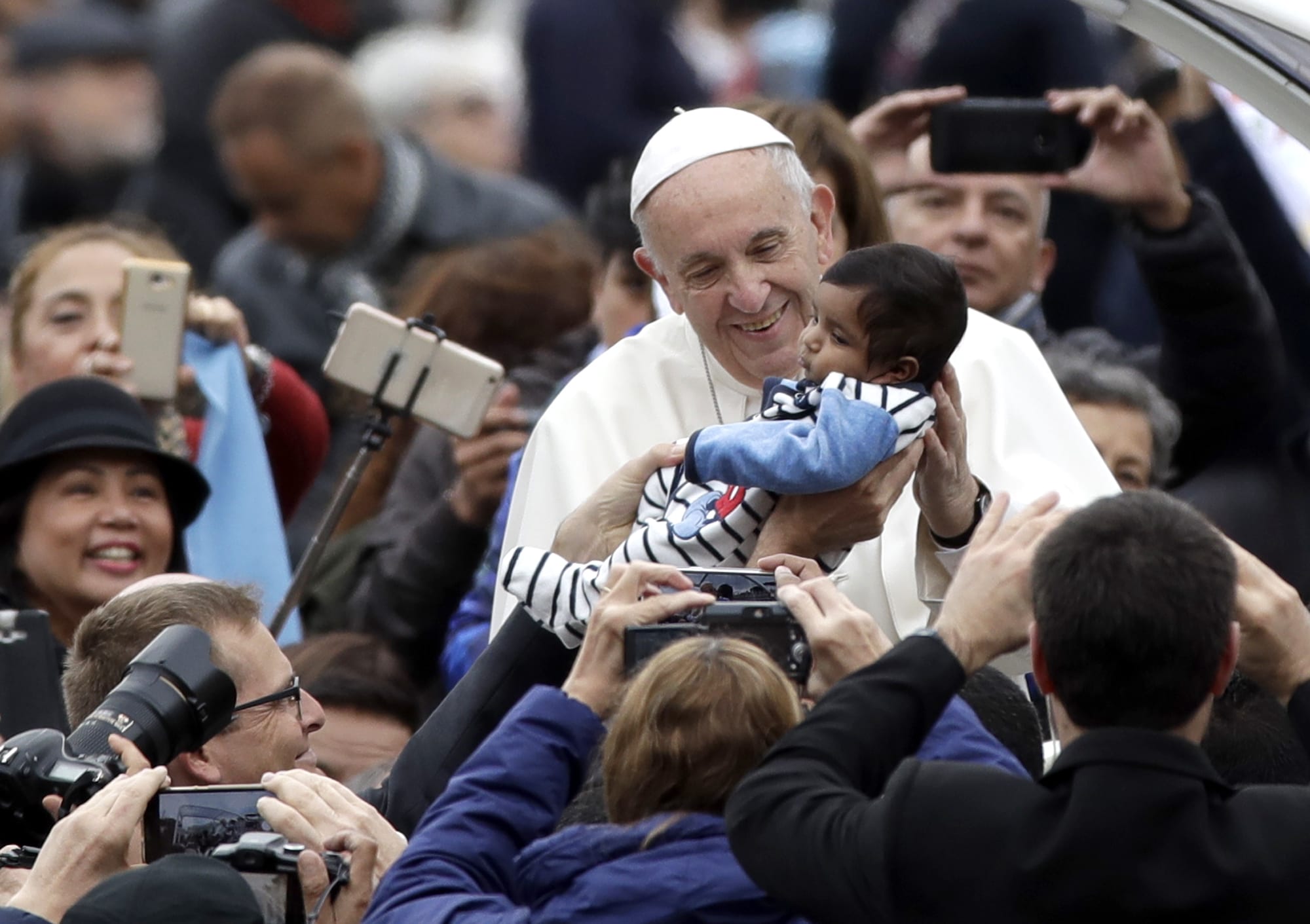 Pope Francis: To enter the Kingdom of Heaven, let yourself be amazed