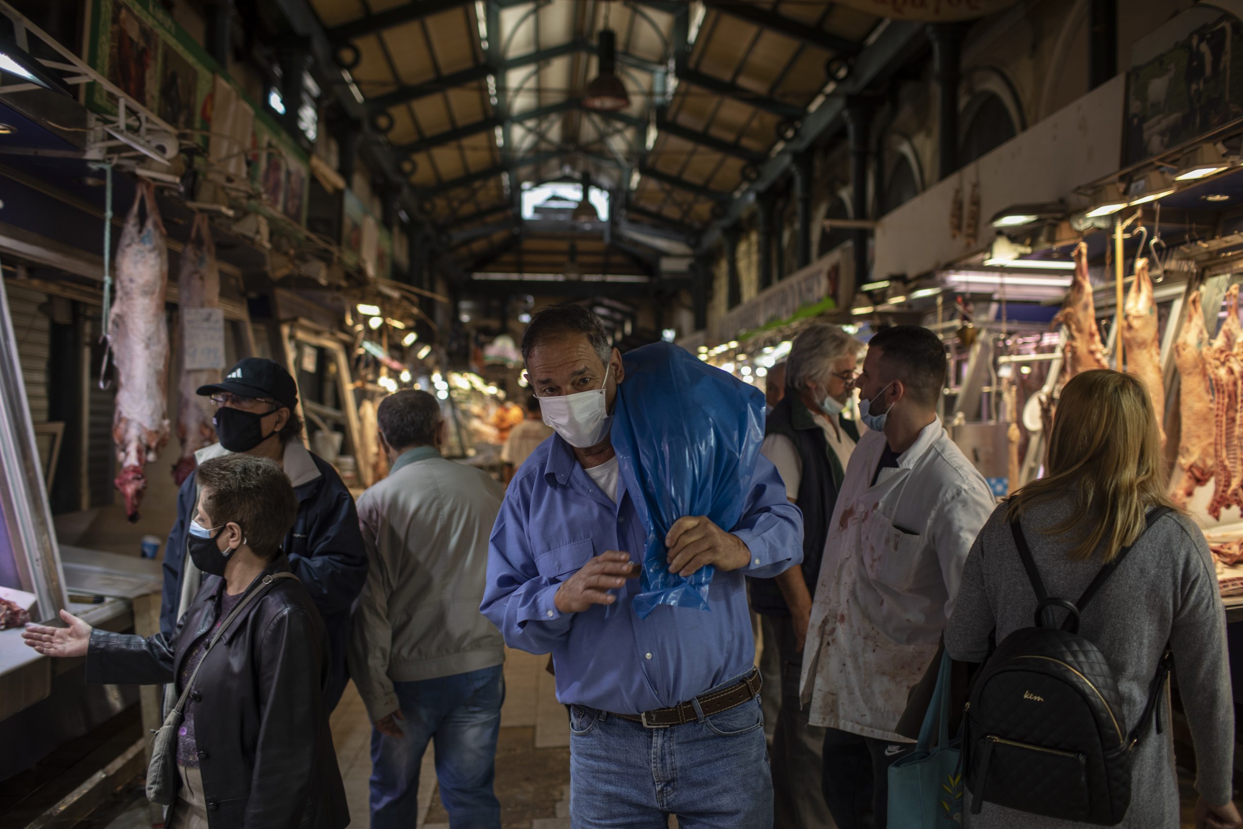 Greece keeps lid on Orthodox Easter events, readies tourism