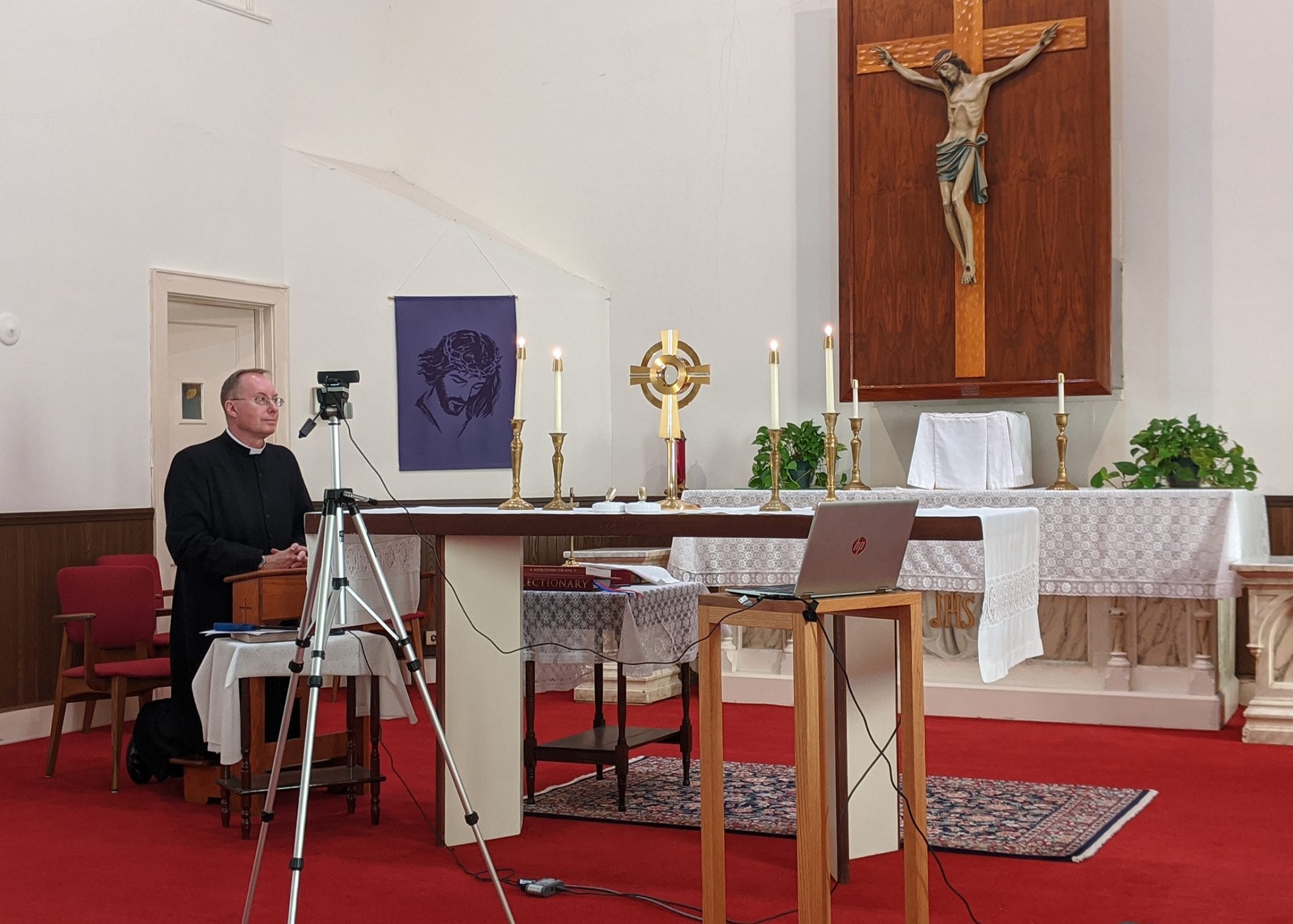 Parishes step up their social media efforts by posting online Masses