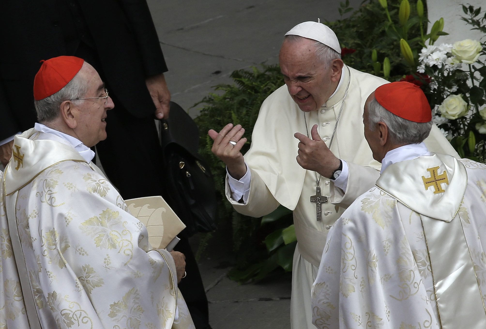 Pope donates scooters to homebound elderly couple in Rome