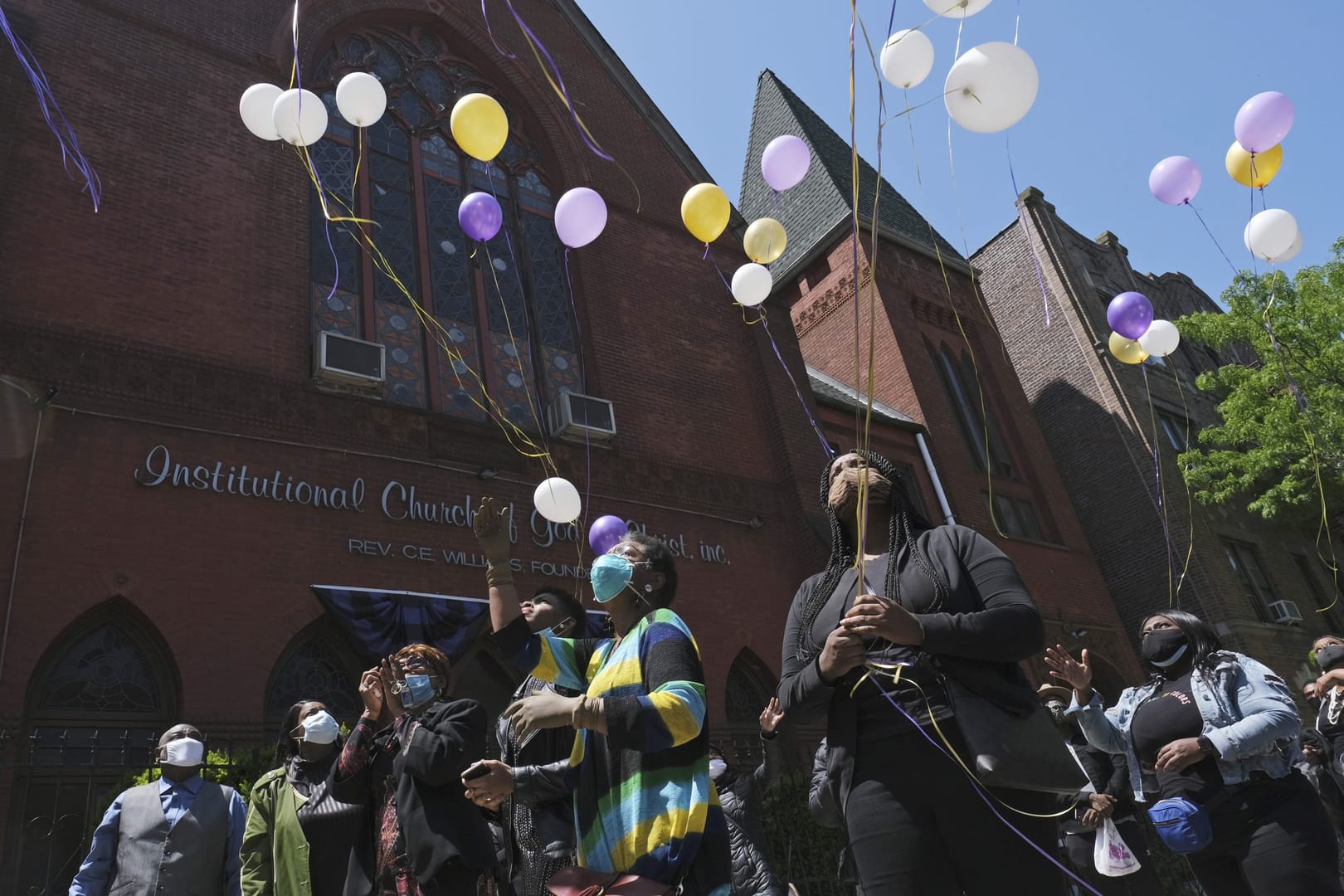 Judge blocks 25 percent capacity rule for religious services in NY