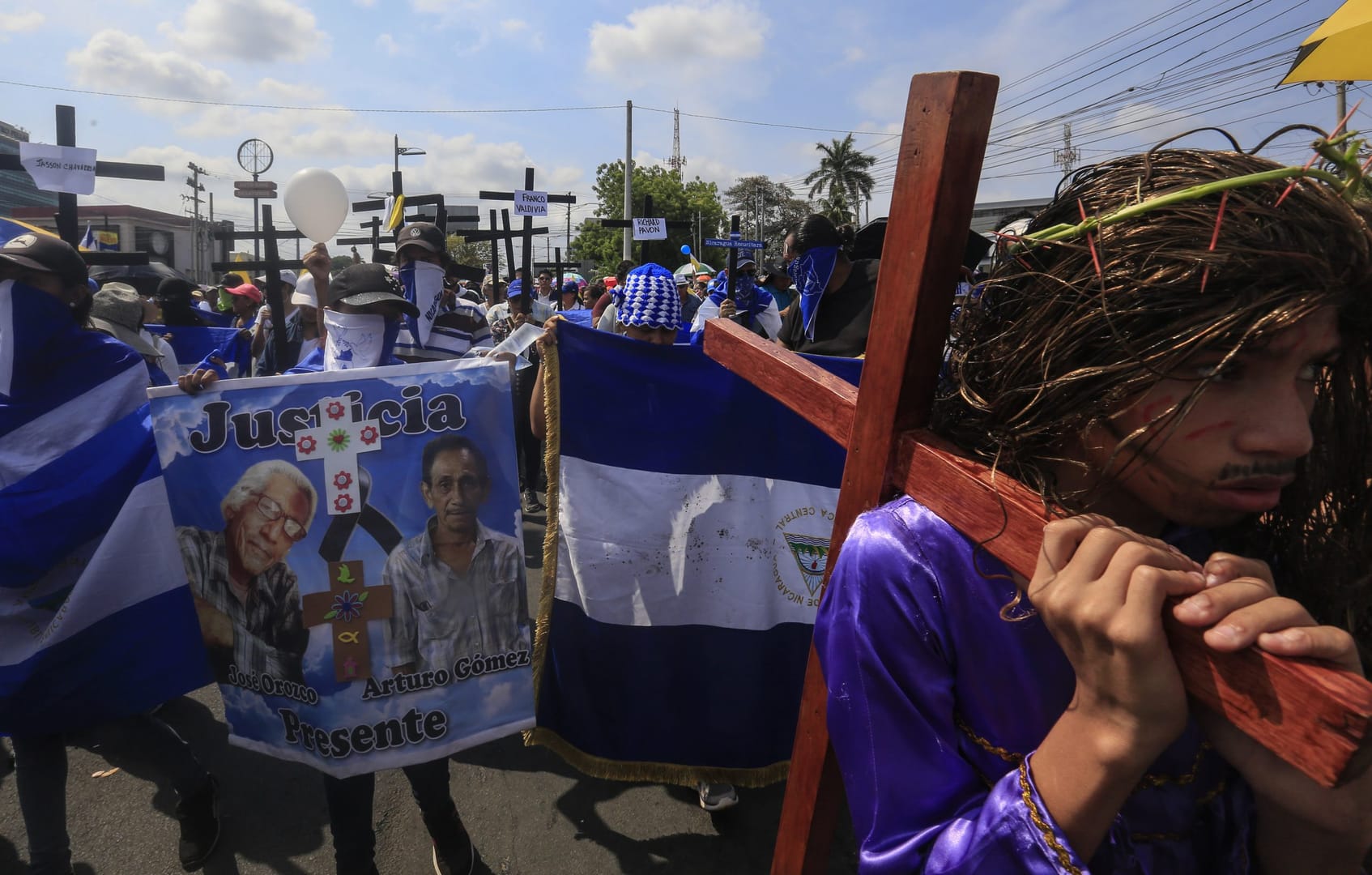 Nicaraguans use Good Friday processions to protest