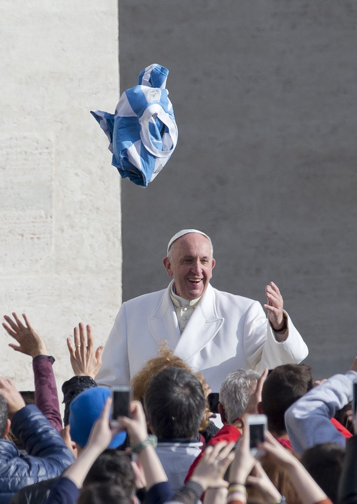After decade-long abortion row, Pope fills Argentine post