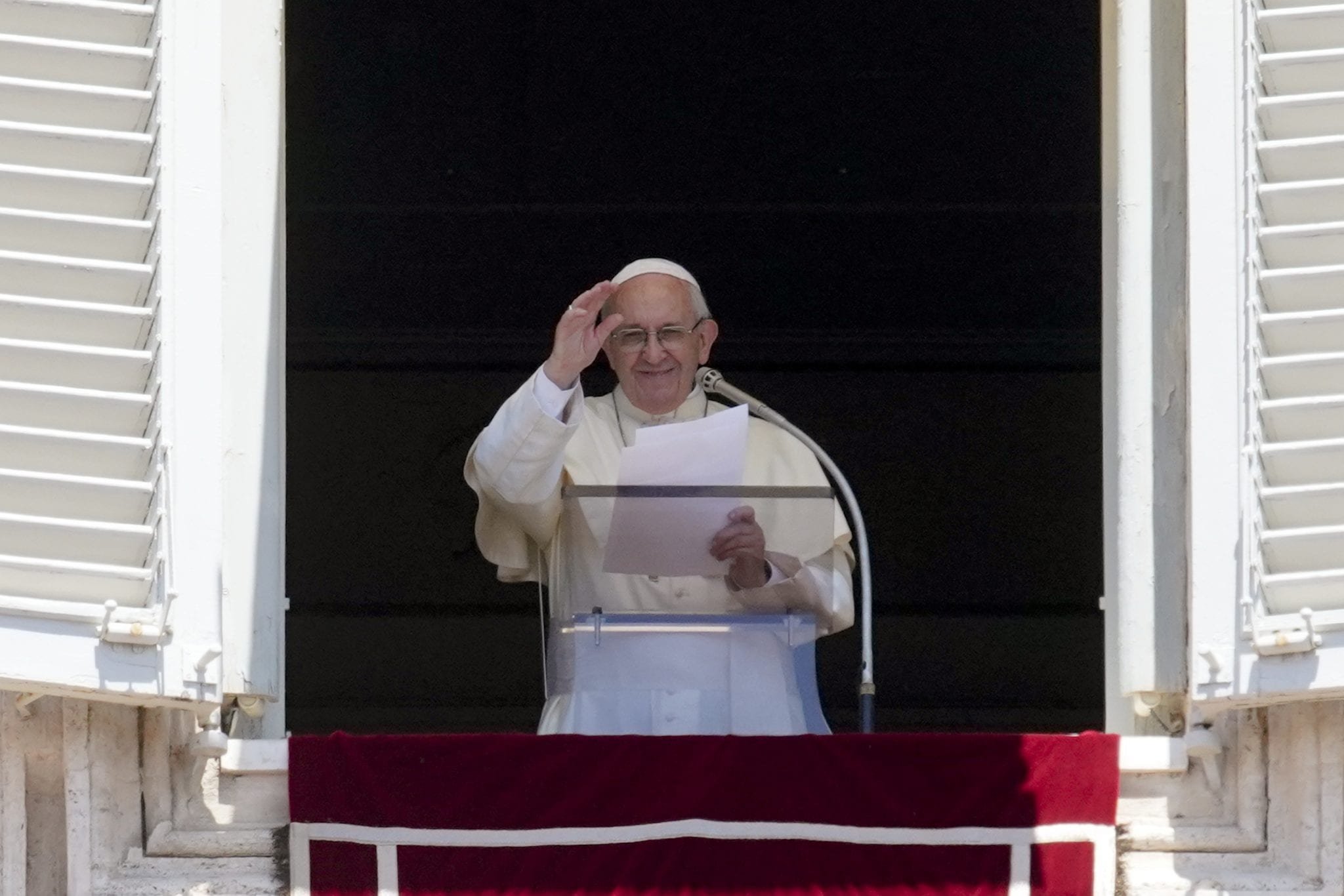 During Angelus, Francis appeals for Korea summit; warns against blasphemy