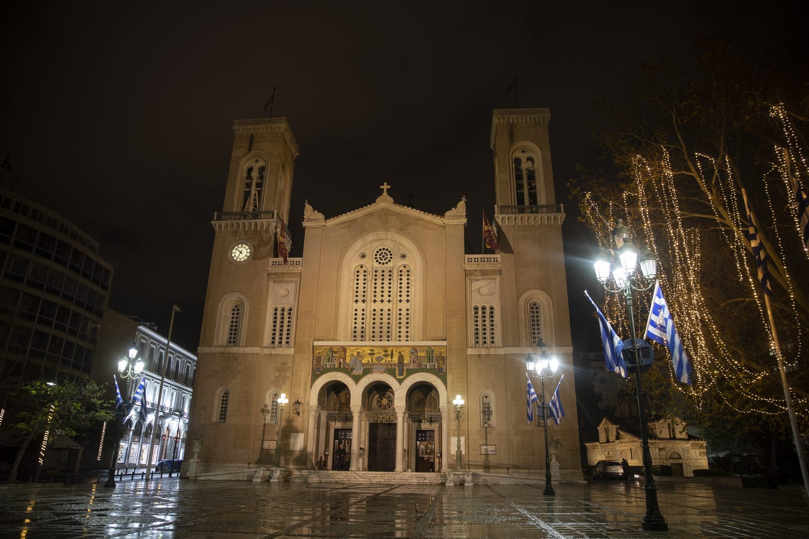 greek-churches-open-on-epiphany-feast-despite-tight-lockdown-crux