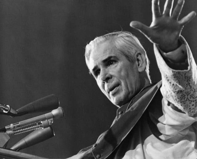 Retreat aims to bolster Catholic voices in ever more secular media world