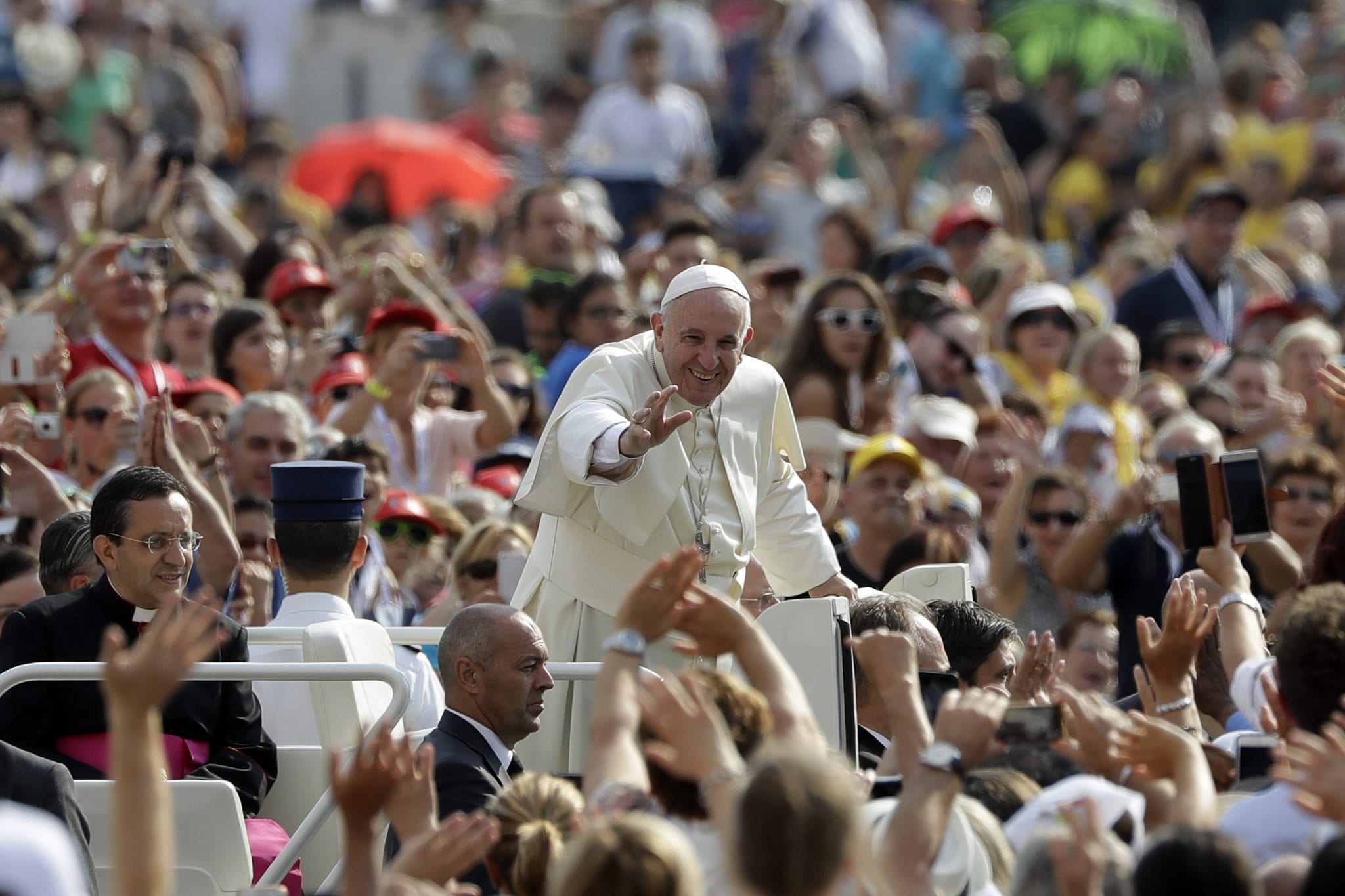 Vatican says 3.9 million pilgrims visited during Jubilee year