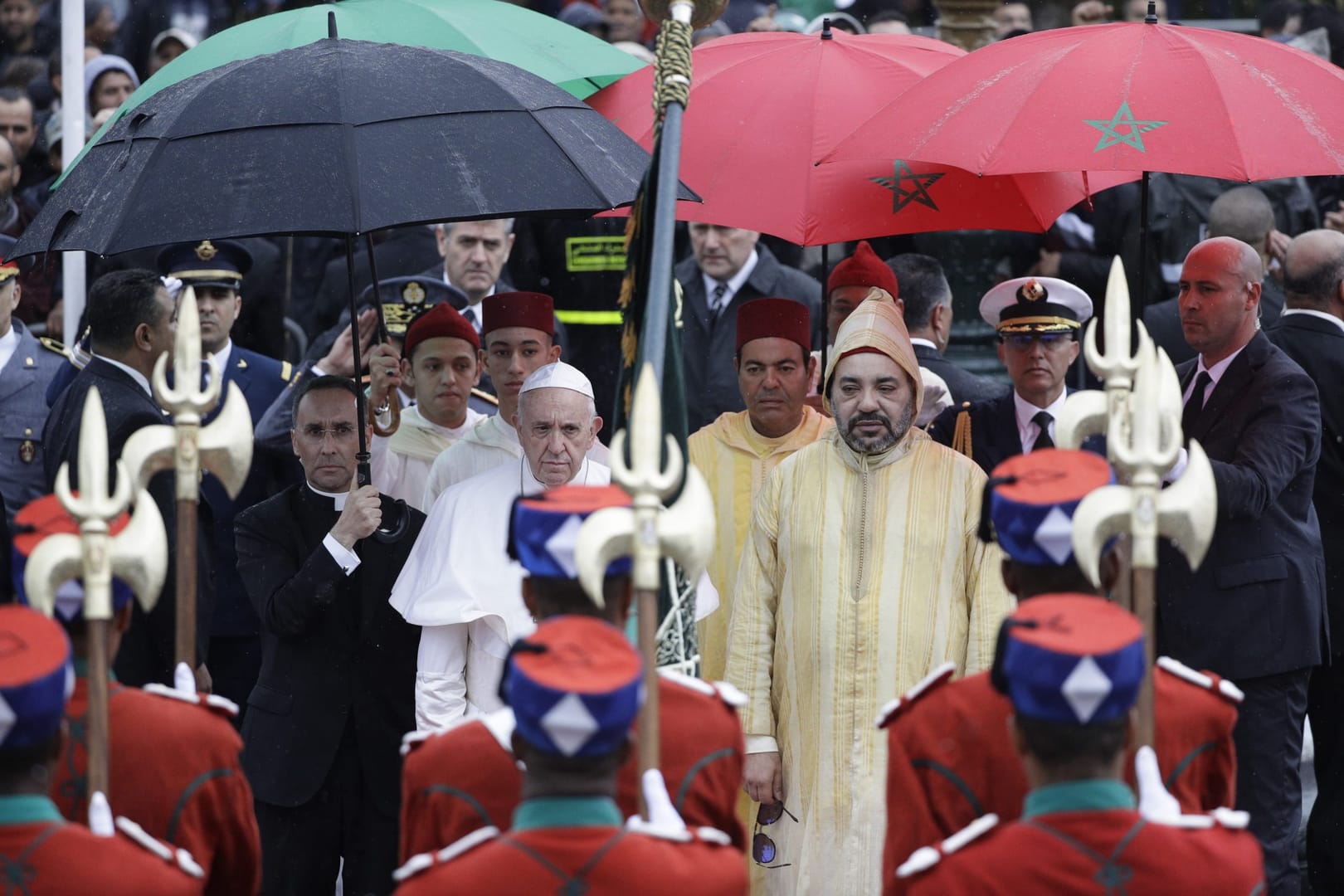 Pope extols interreligious dialogue as a means to combat terrorism