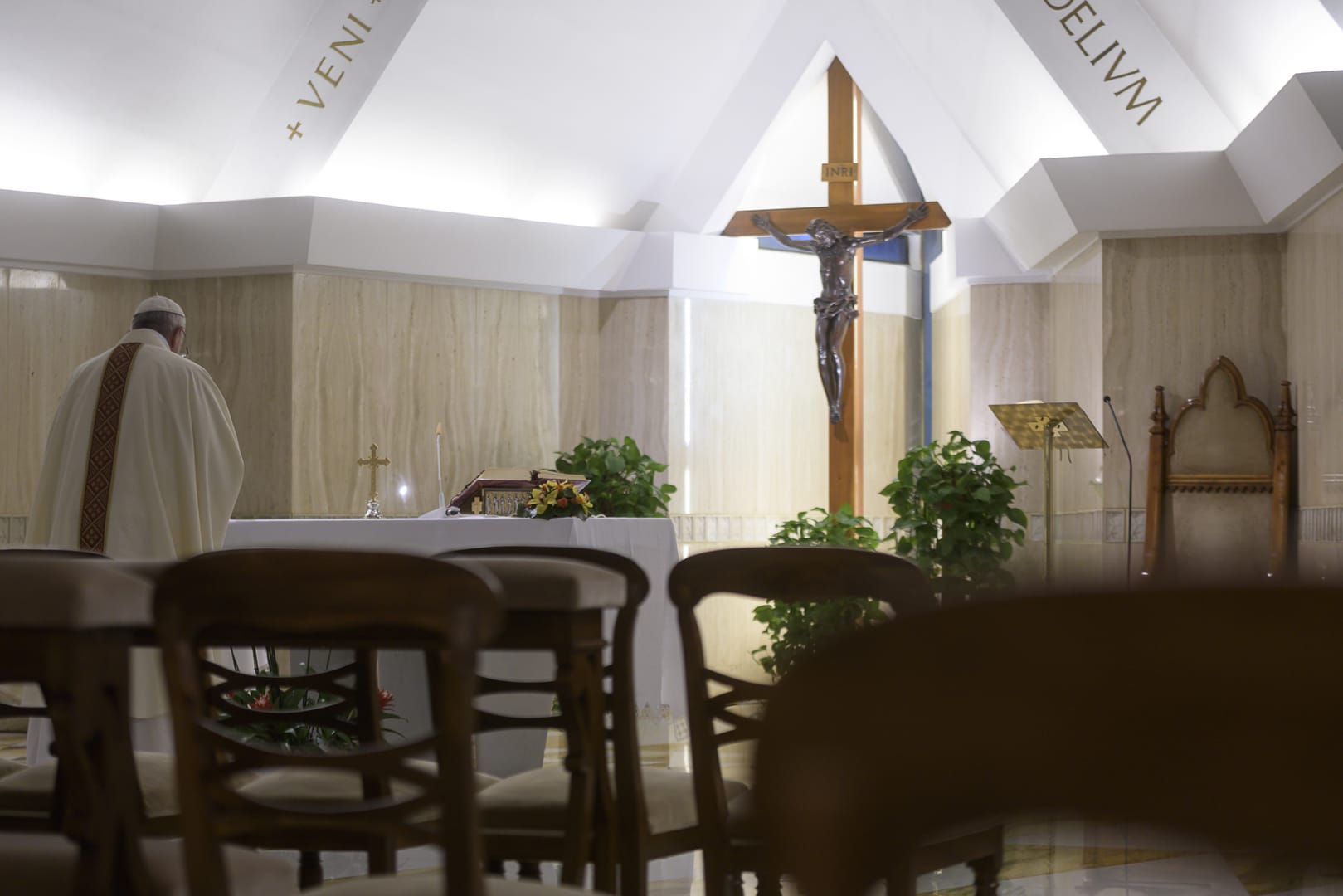 As lockdowns end, pope prays for prudence in behavior, judging others