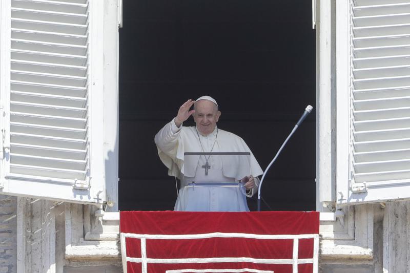 Pope ousts leadership of Ecuadorian diocese amid complaints