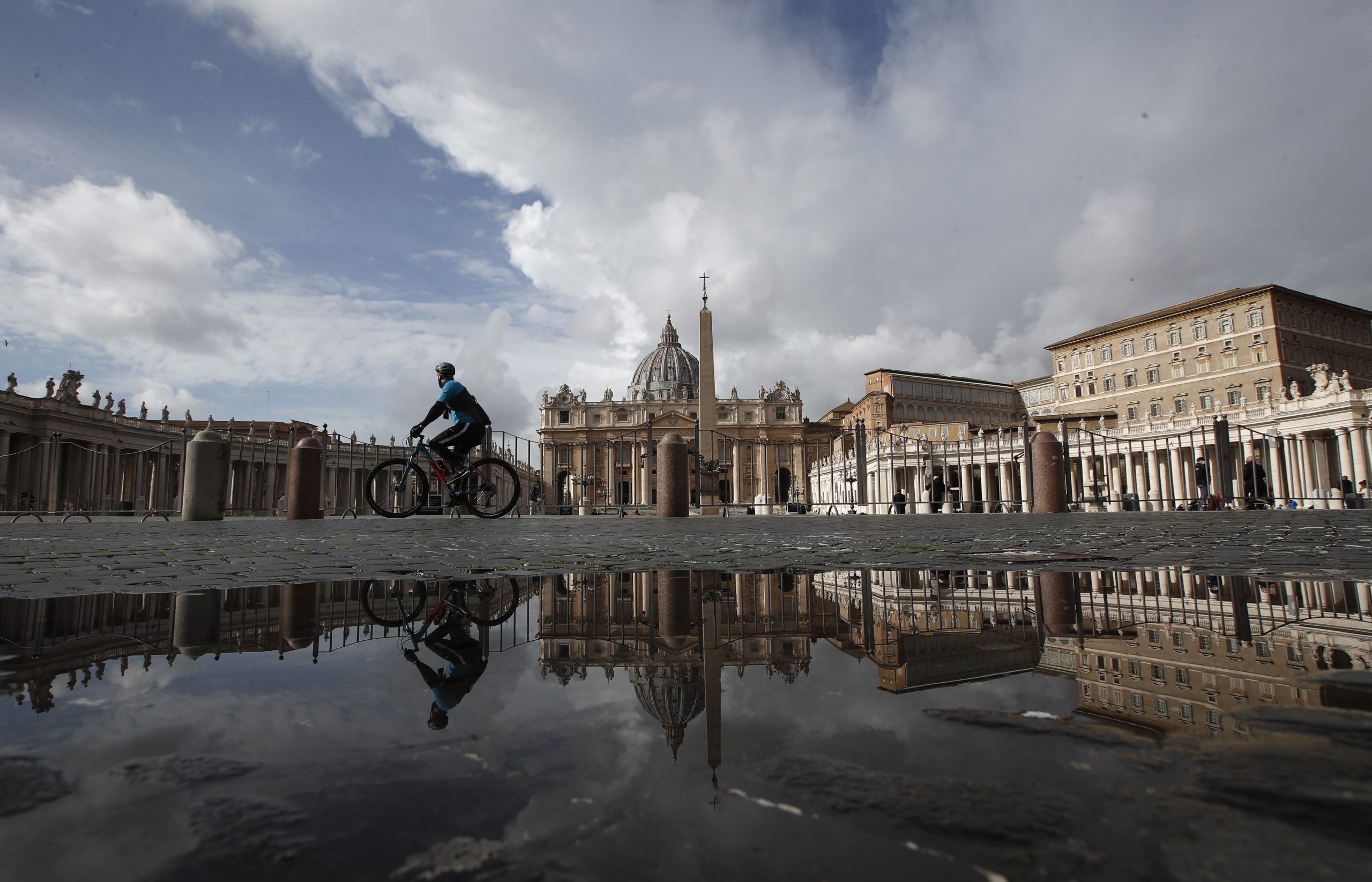 Pope denounces violence against women, demands protection