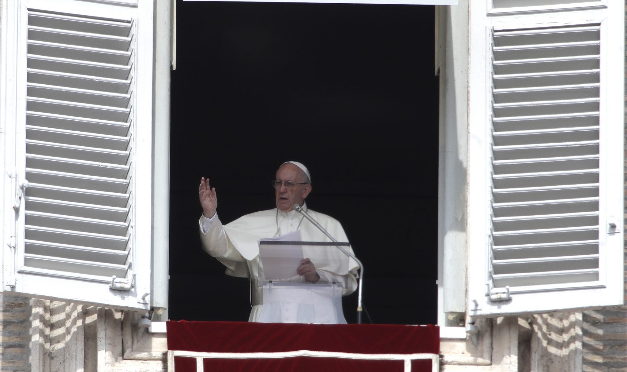 Pope’s advisers on sex abuse also take up children of priests