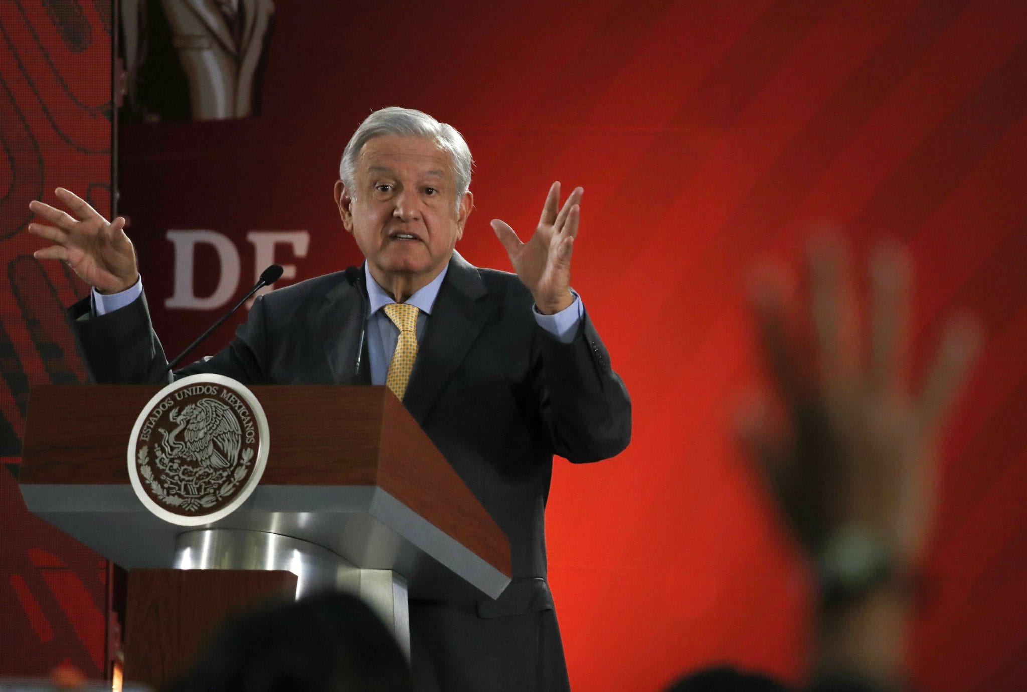 Mexico president asks Spain, Pope to apologize for conquest