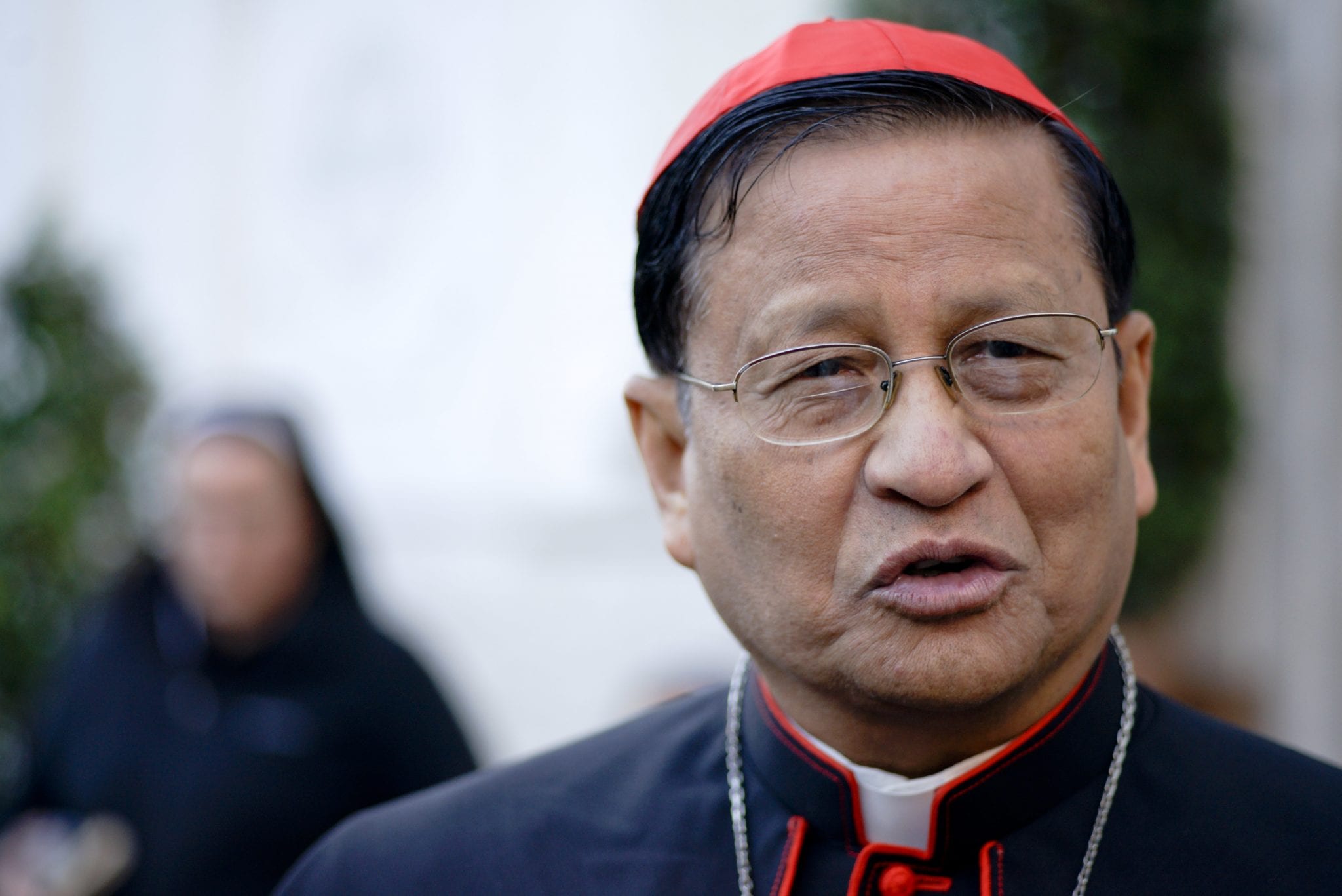 Myanmar cardinal defends Suu Kyi on eve of pope trip
