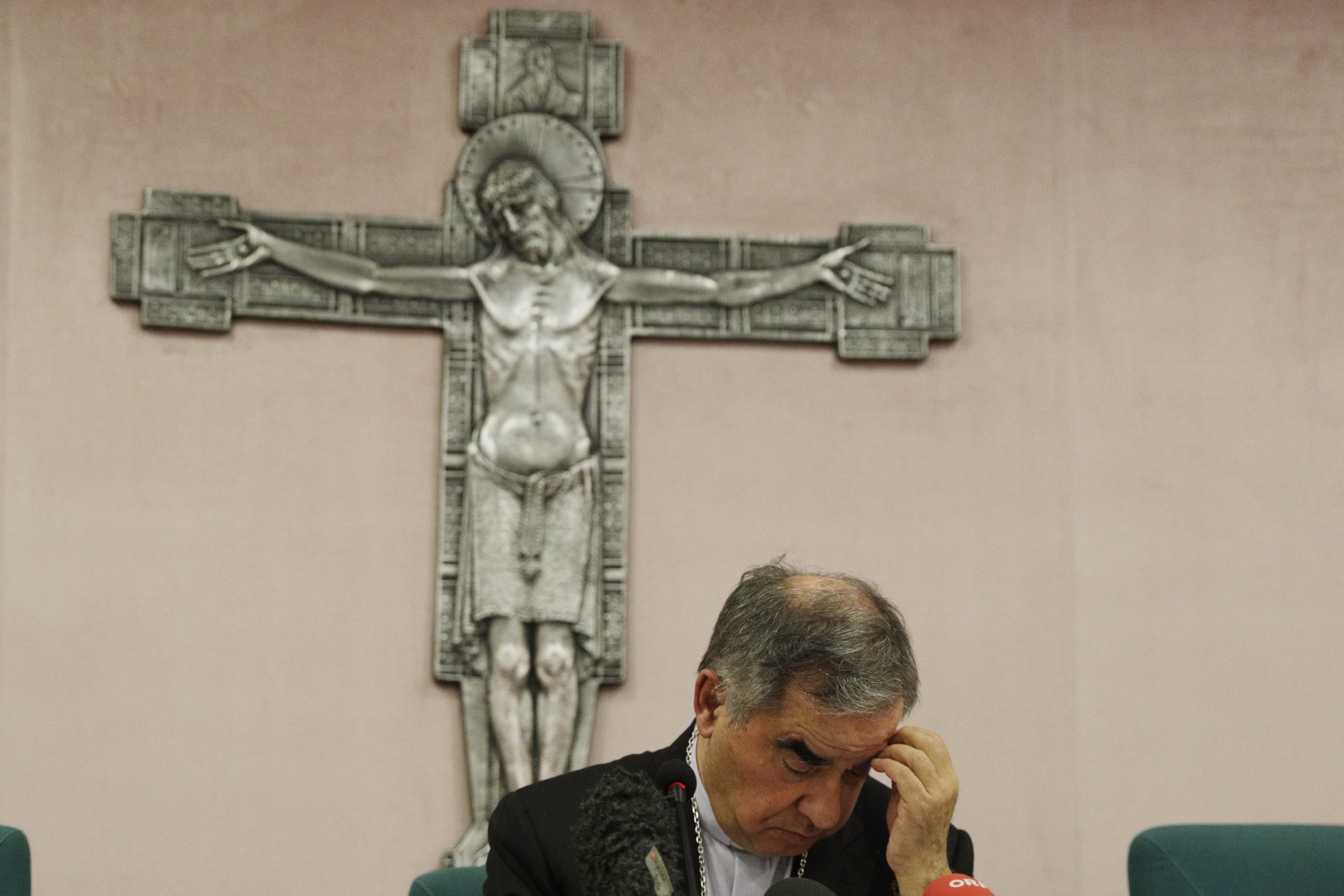 Vatican cardinal says ouster deprived him of possible papacy