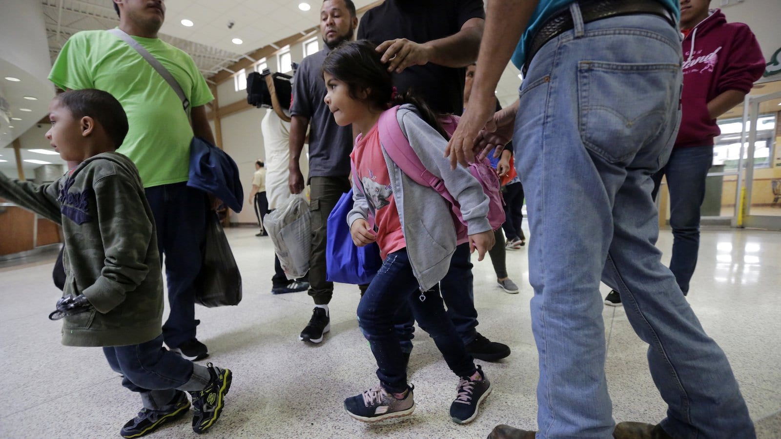 Immigrant aid agencies urge end to family separation policies