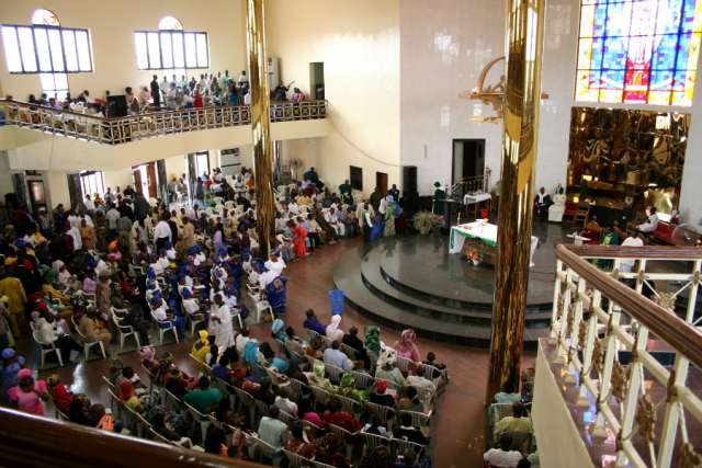 Nigerian bishop: Evangelize through family, social media