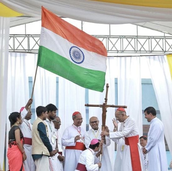 Pope prays for openness, courage at close of Asian Youth Day