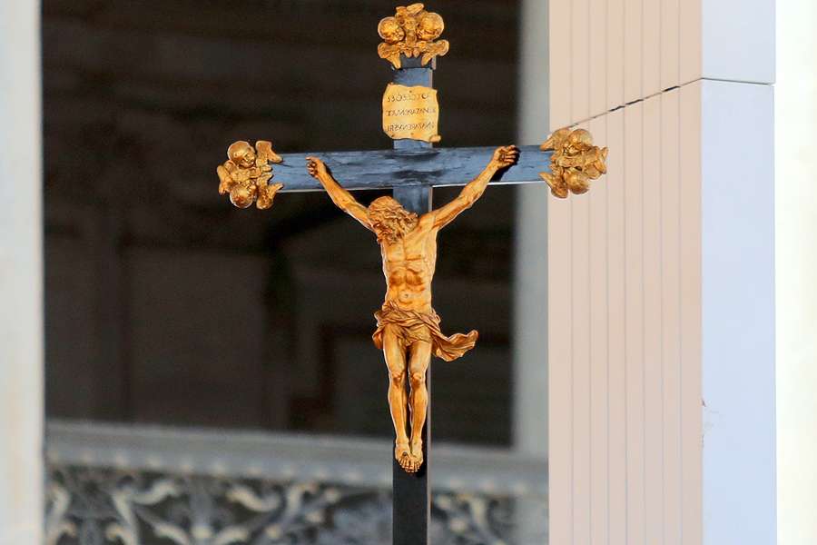 Eggs and anti-Catholicism hurled at churchgoers in Scotland