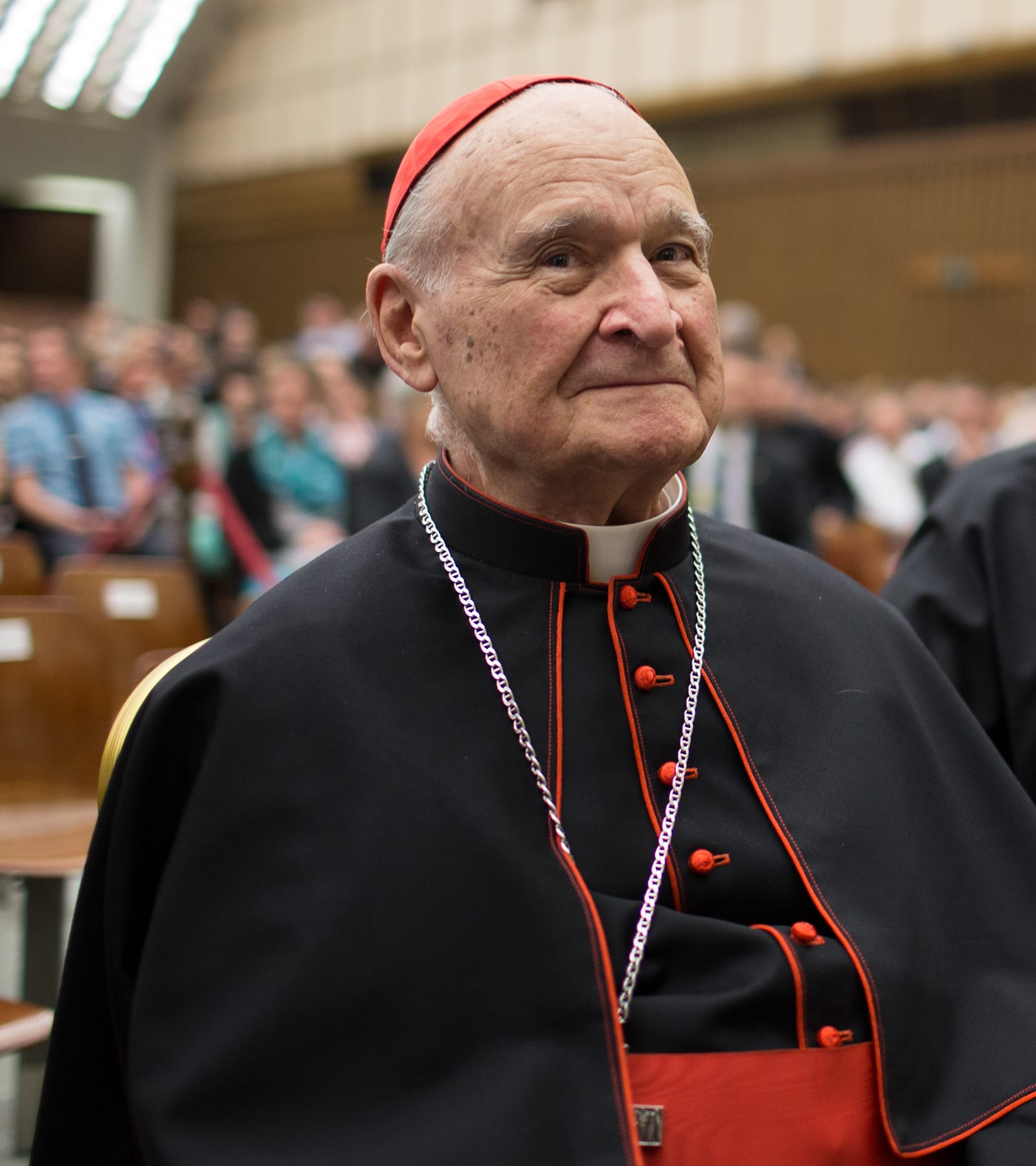 Swiss Cardinal Agustoni, longtime Vatican official, dies at 94