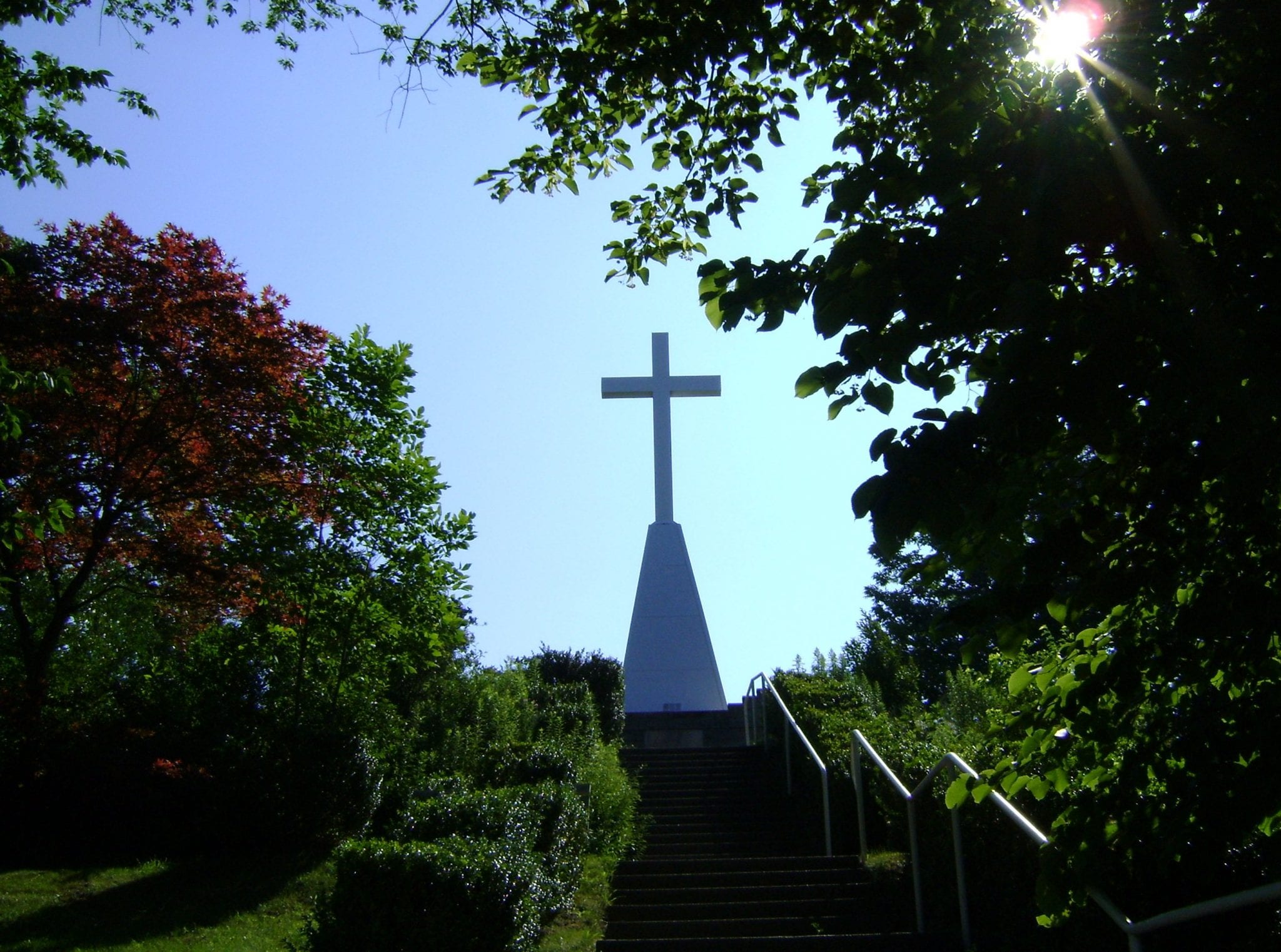 Religious liberty group says ‘militant atheism’ driving effort to remove cross