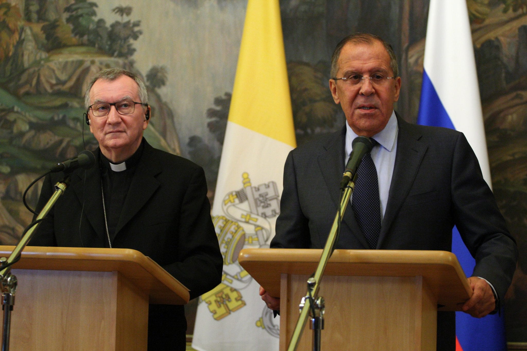 Parolin and Russian Foreign Minister discuss Middle East, Ukraine