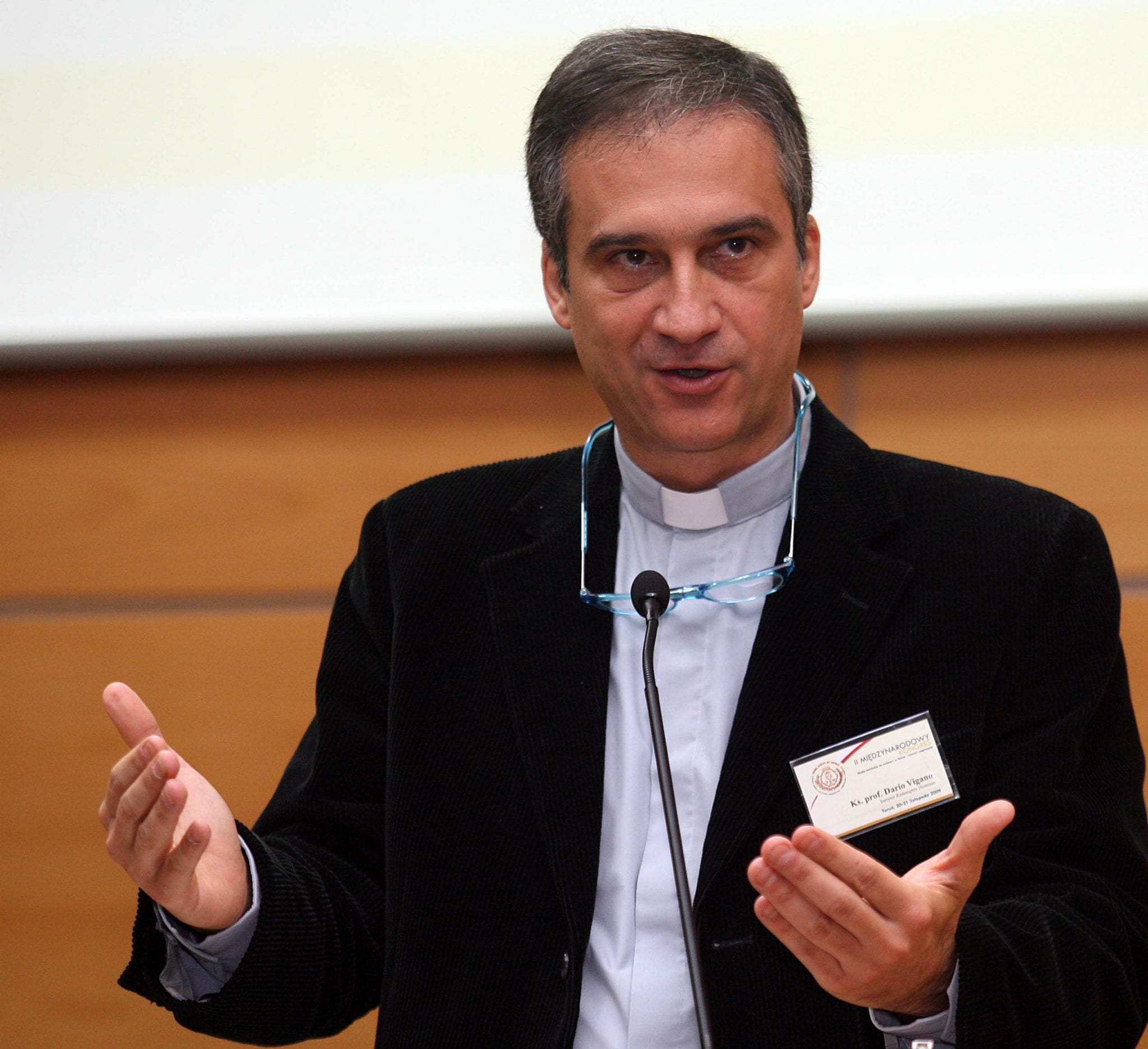 Vatican communications czar says losing money ‘robs the poor’