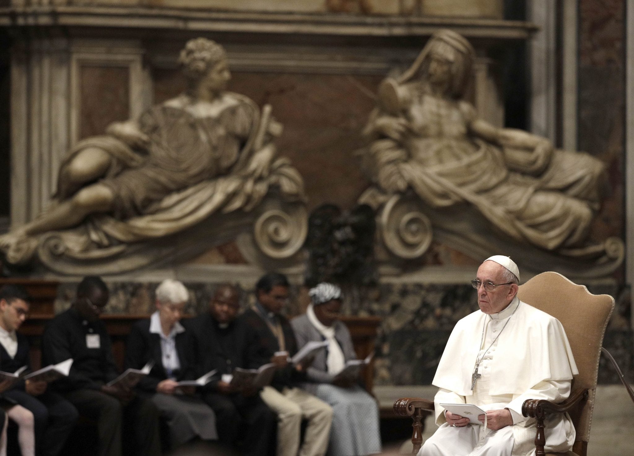 Pope prays for peace, victims of war in Congo and South Sudan