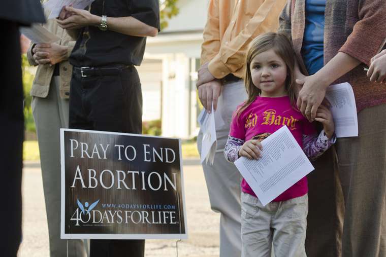 Don’t muzzle peaceful pro-life outreach, UK bishop says