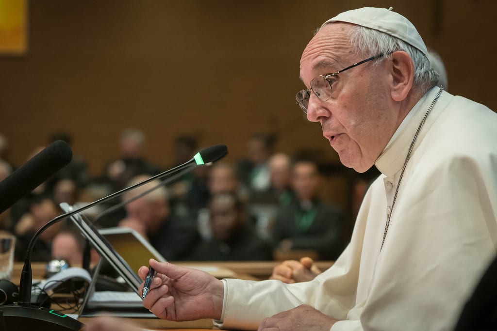 In Jesuit Q&A, Pope despairs of current politics and rigid seminary morality