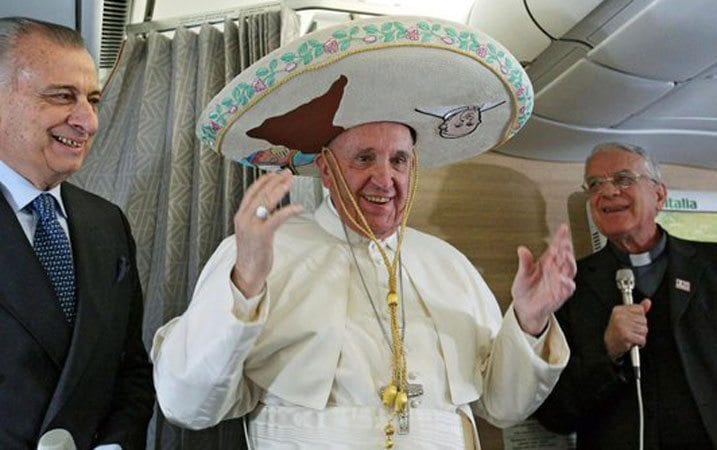 Cookies, coffee, and even a shoeshine for the pope