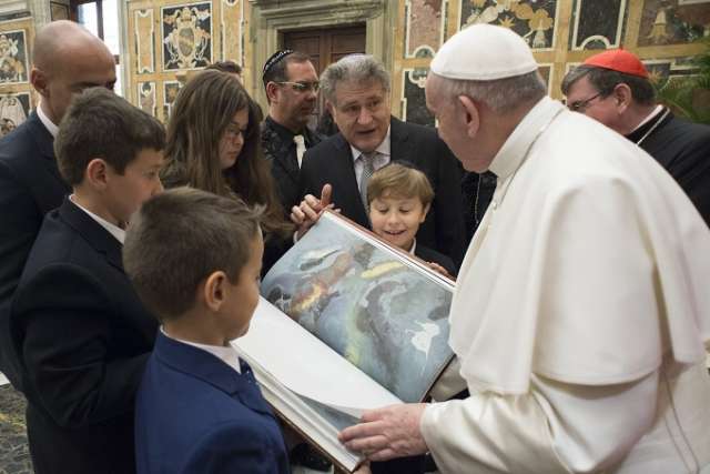 Pope Francis: the Torah is a manifestation of God’s love for man