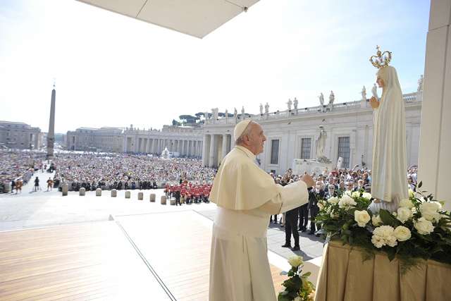 Papal visit completes Fatima anniversary celebrations