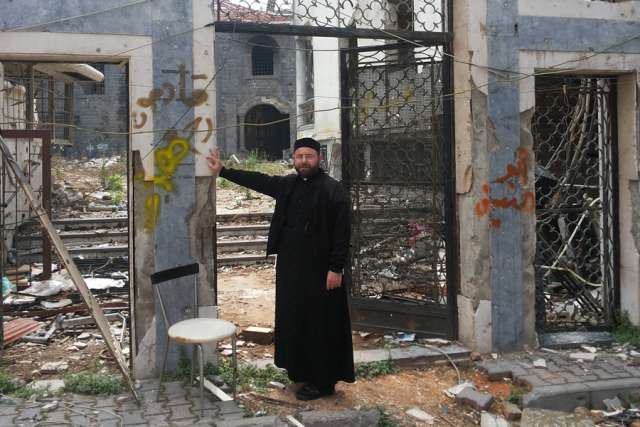 ‘Roughly half’ of Iraqi, Syrian Christians have fled since 2011