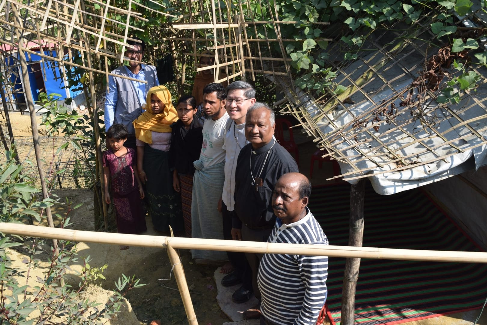 Cardinal Tagle brings ‘message of hope’ to Rohingya refugees