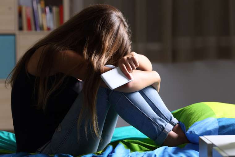 Study suggests teenage girls don’t have tools to navigate pressure to sext