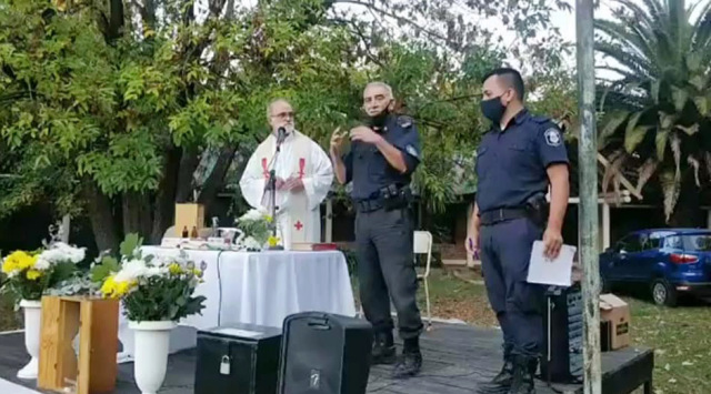 Police called after Argentine priest holds outdoor Mass for First Communion