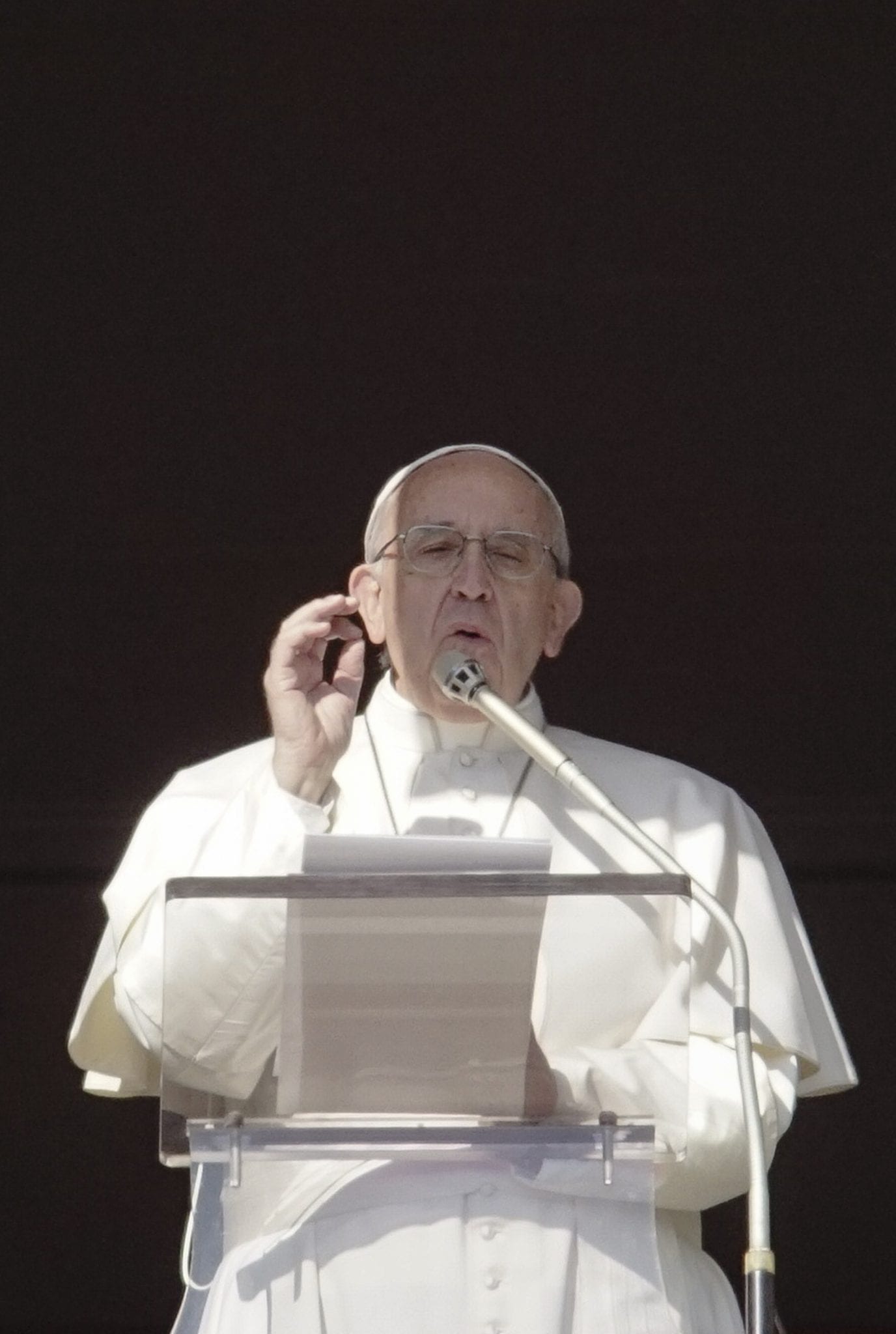 Be like Mary – say yes to God, but not halfway, Pope Francis says