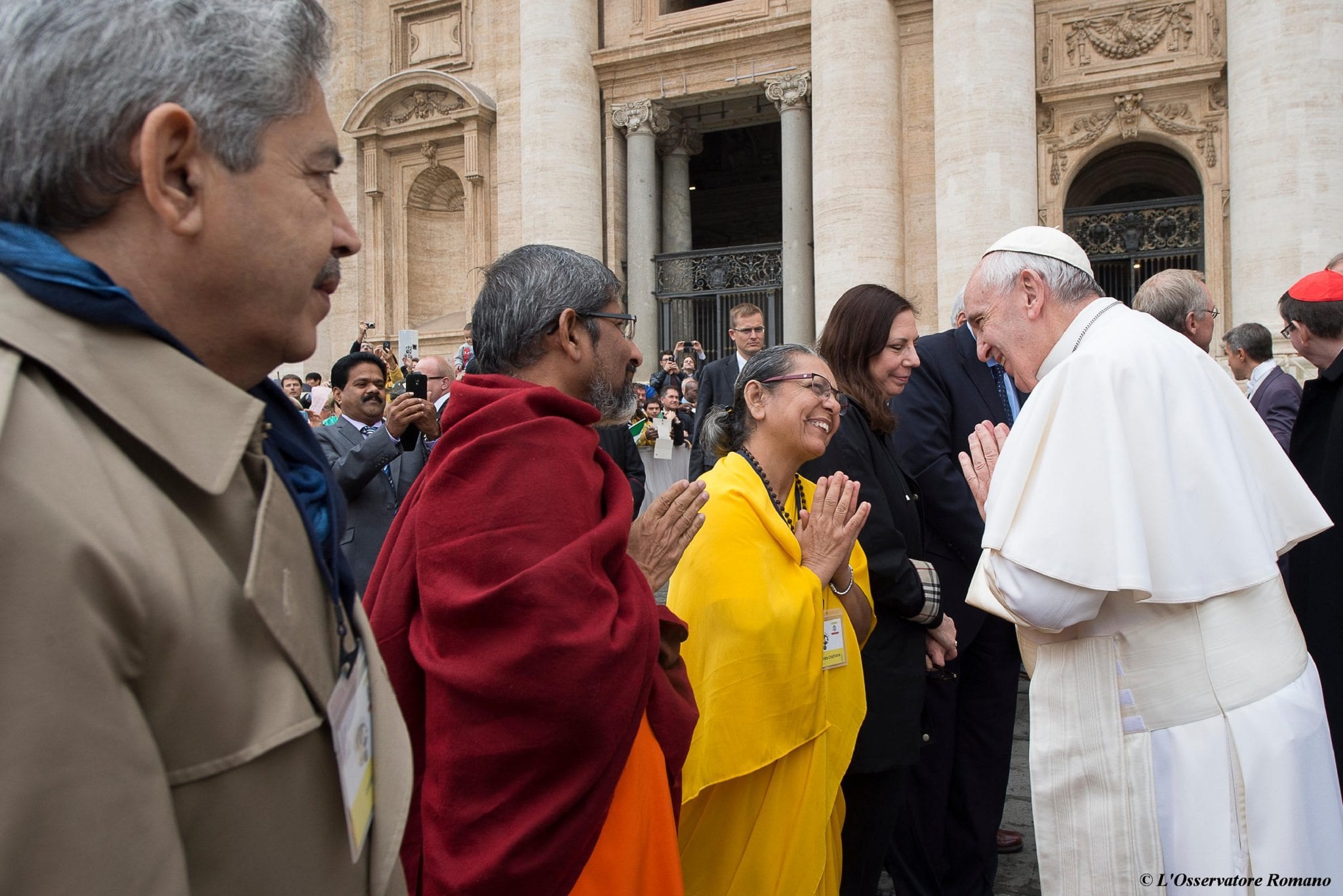 Pope Francis urges world religions to fight extremism, fundamentalism
