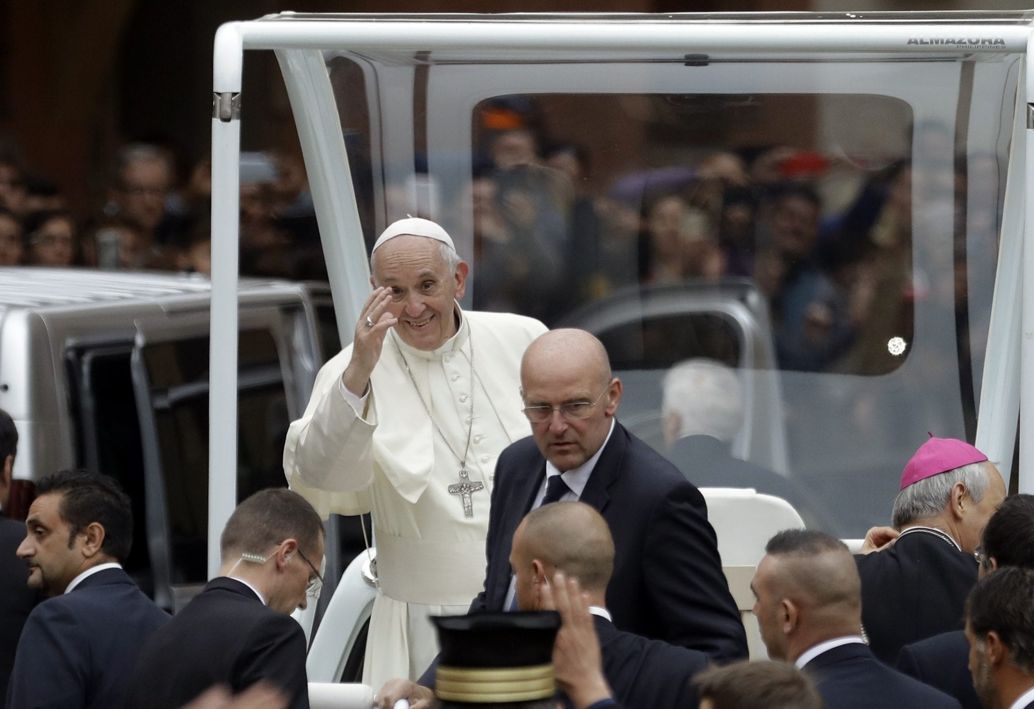 Pope’s version of perfect Sunday unfolds with poor, immigrants, and sick
