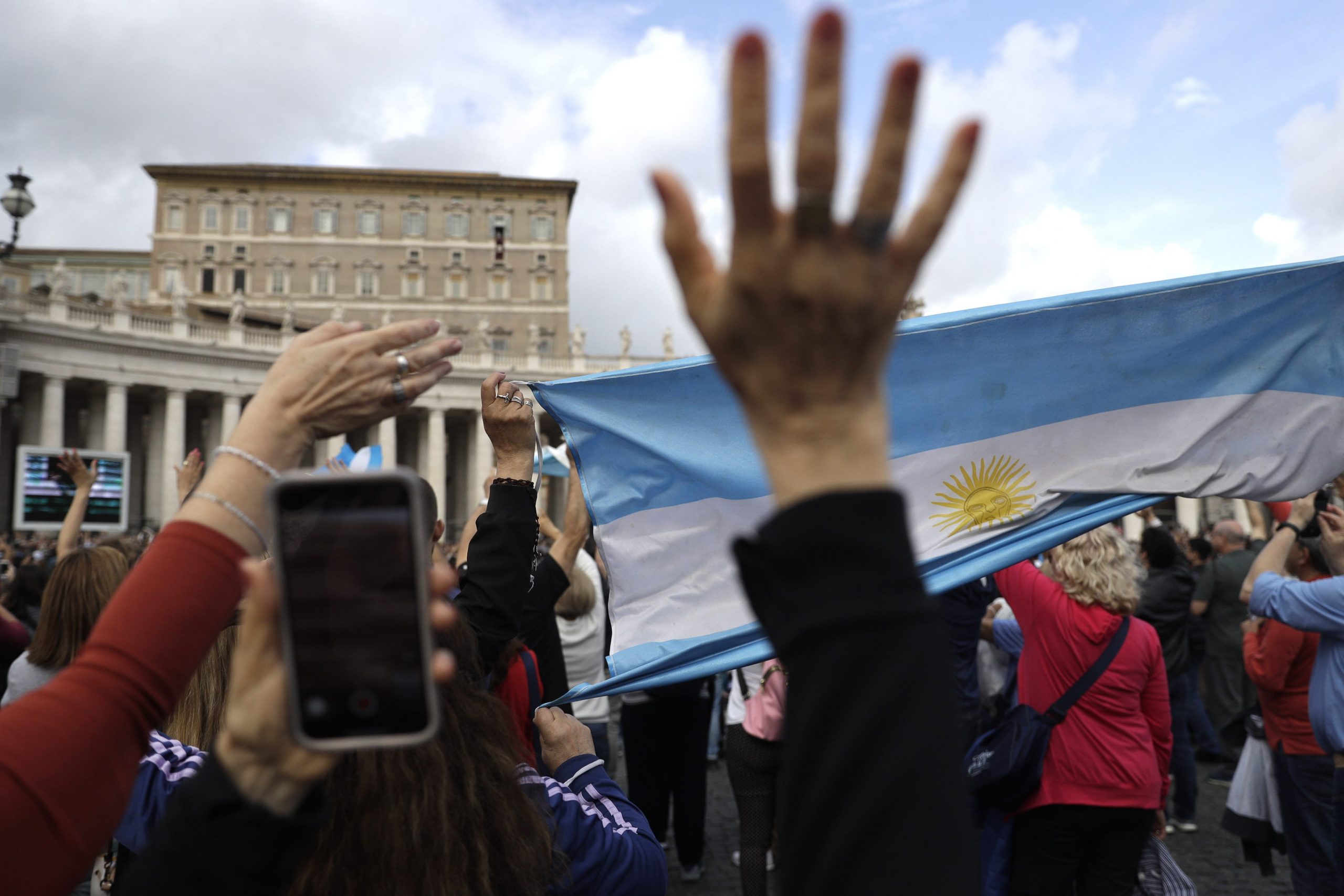Argentine bishops want people to hear the pope, not about the pope